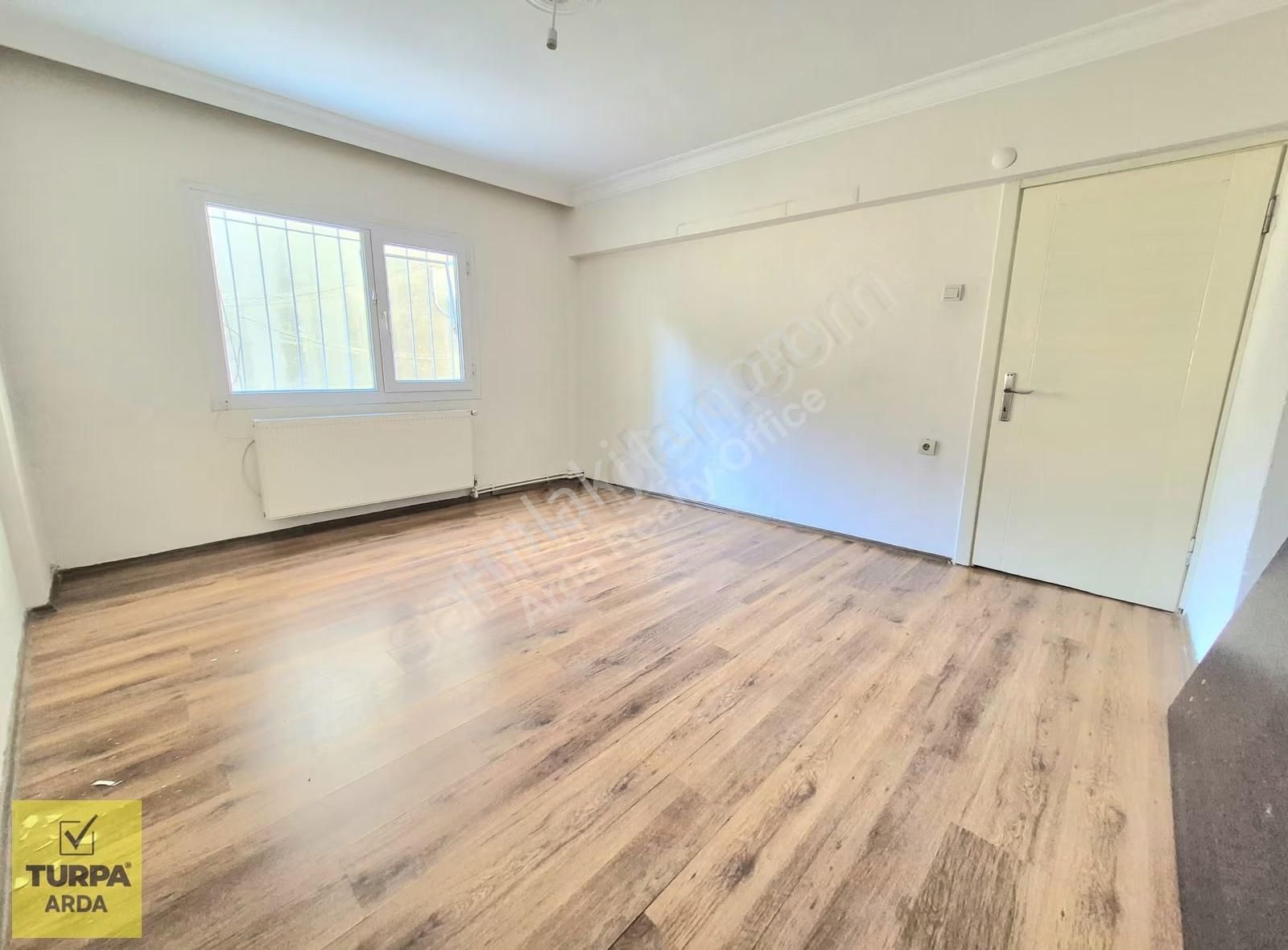 K.yaka Tuna Mah. Özel Teraslı Asansörlü Önü Açık 3+1 160 M2 - Görsel 3