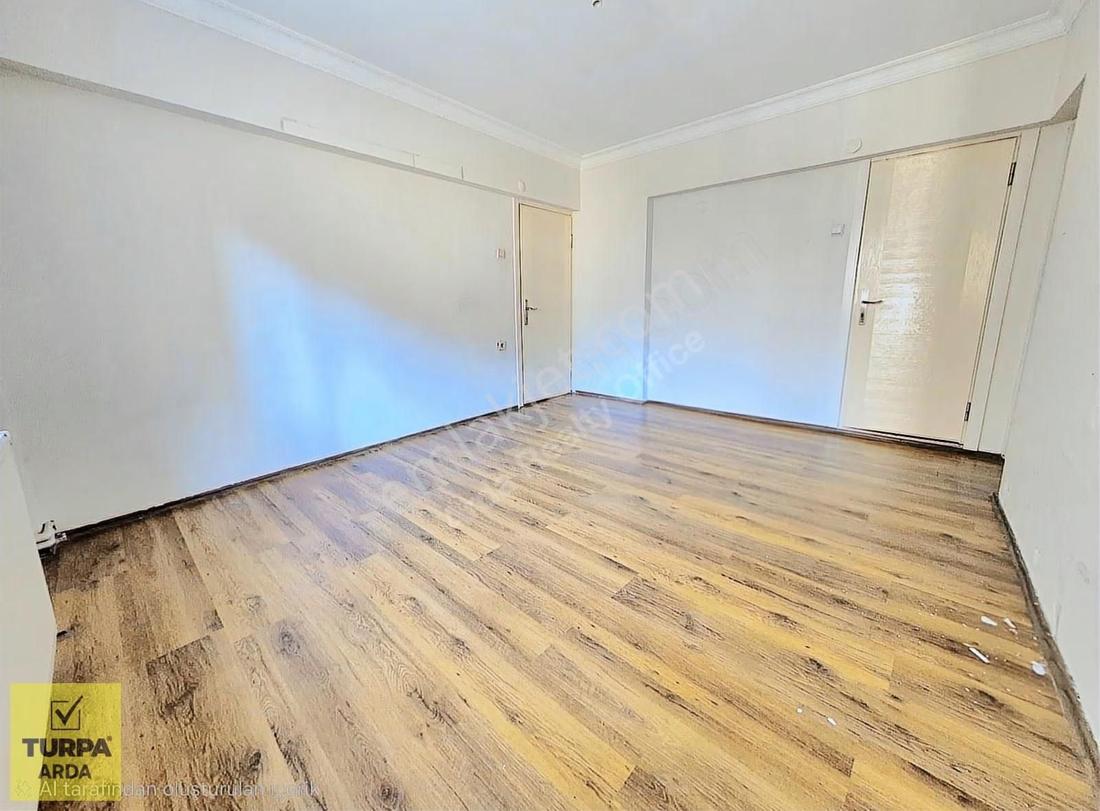 K.yaka Tuna Mah. Özel Teraslı Asansörlü Önü Açık 3+1 160 M2 - Görsel 4