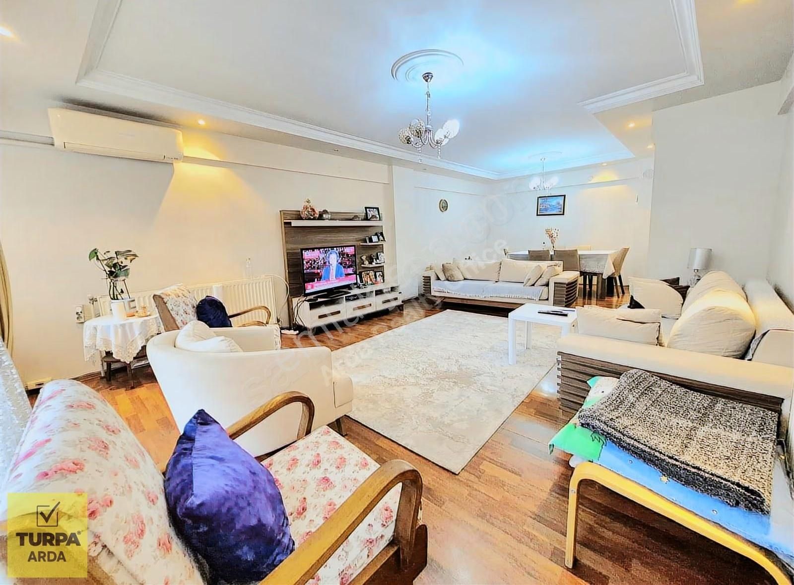 K.yaka Bahçelievler Mah. Çift Cephe D.gazlı 3+1 150 M2 - Görsel 16