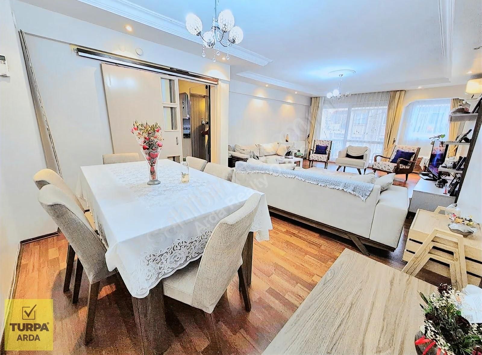 K.yaka Bahçelievler Mah. Çift Cephe D.gazlı 3+1 150 M2 - Görsel 18