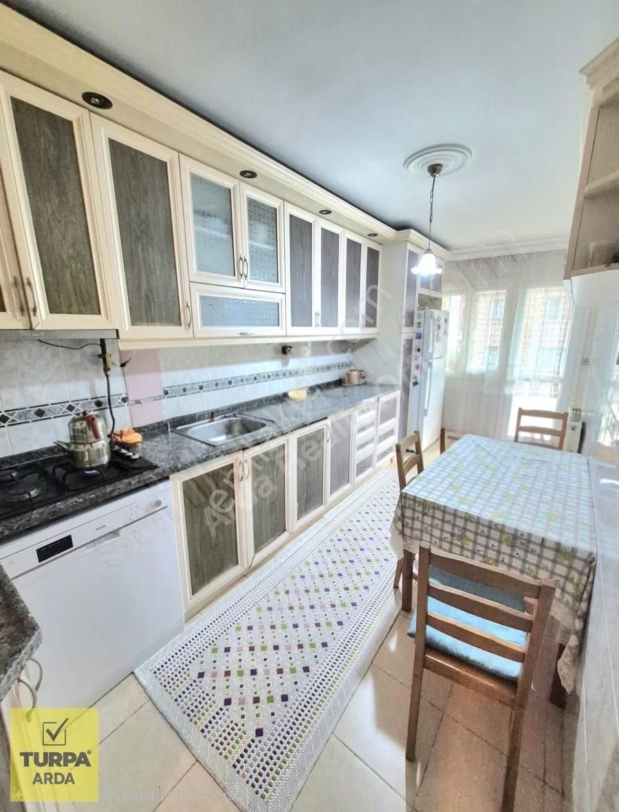 K.yaka Bahçelievler Mah. Çift Cephe D.gazlı 3+1 150 M2 - Görsel 34