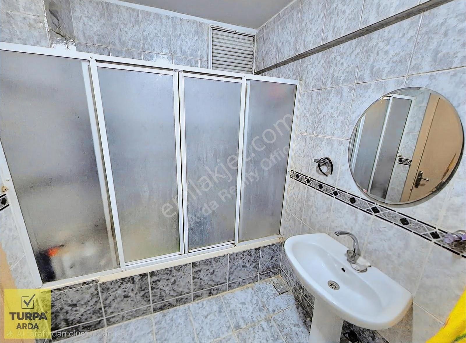 K.yaka Bahçelievler Mah. Çift Cephe D.gazlı 3+1 150 M2 - Görsel 7