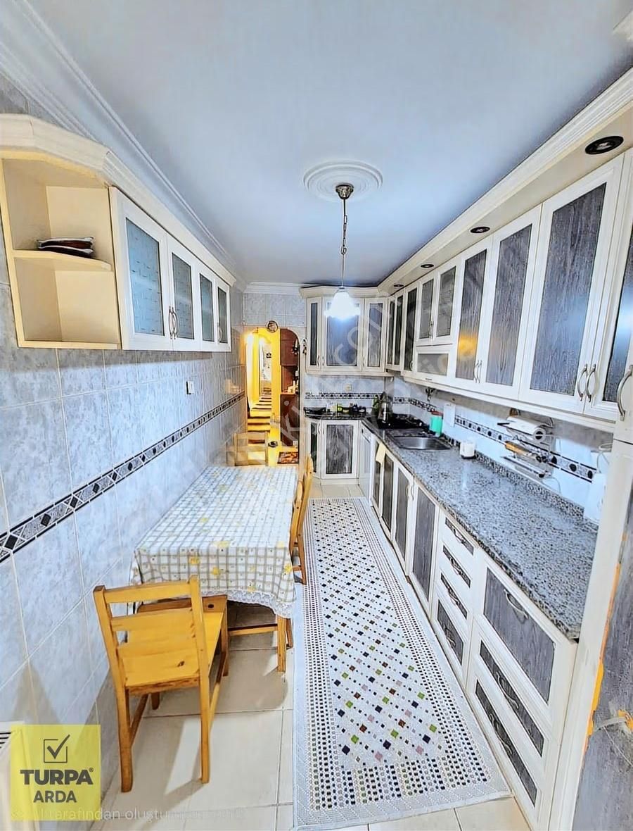 K.yaka Bahçelievler Mah. Çift Cephe D.gazlı 3+1 150 M2 - Görsel 8