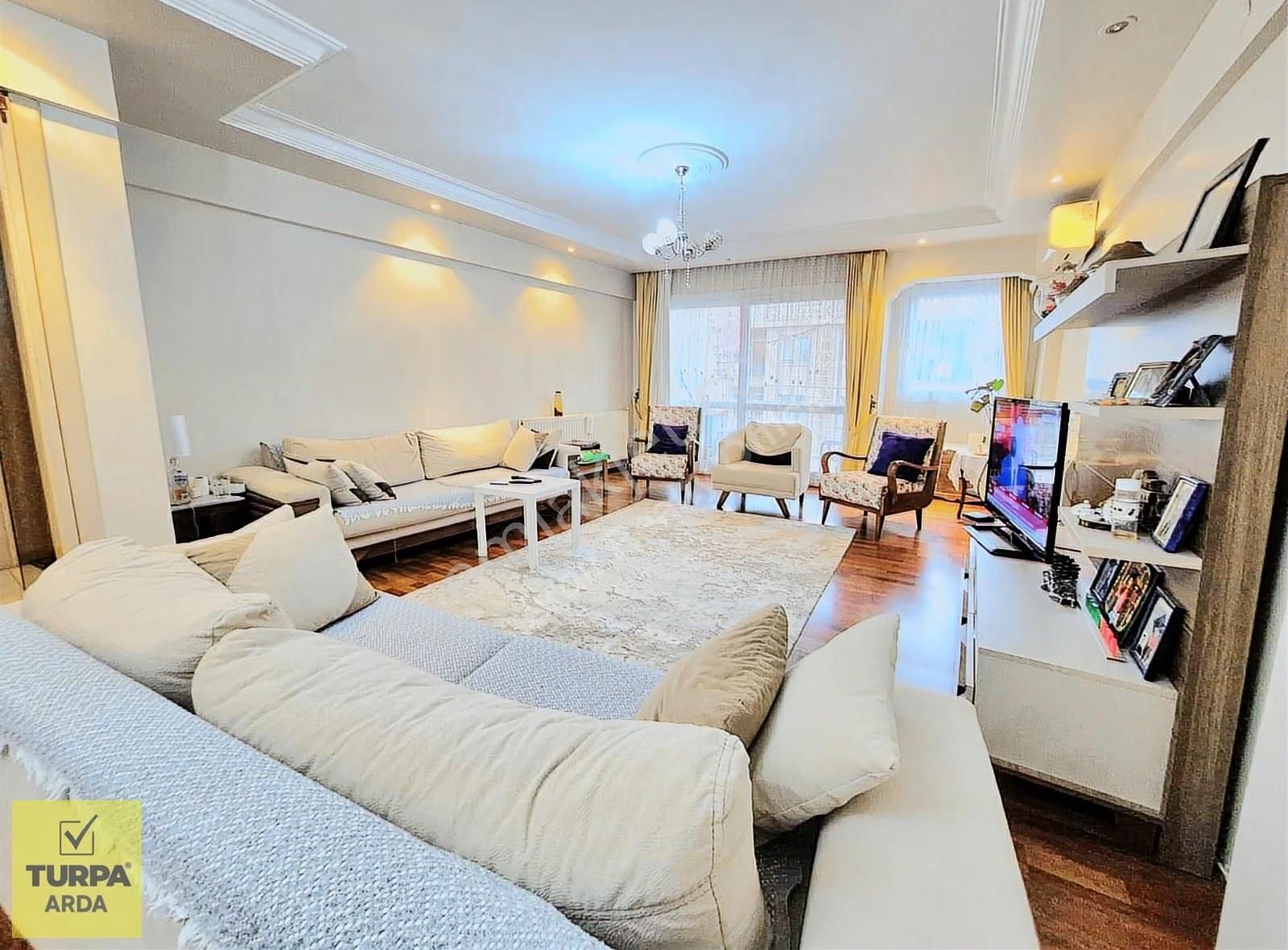 K.yaka Bahçelievler Mah. Çift Cephe D.gazlı 3+1 150 M2 - Görsel 3