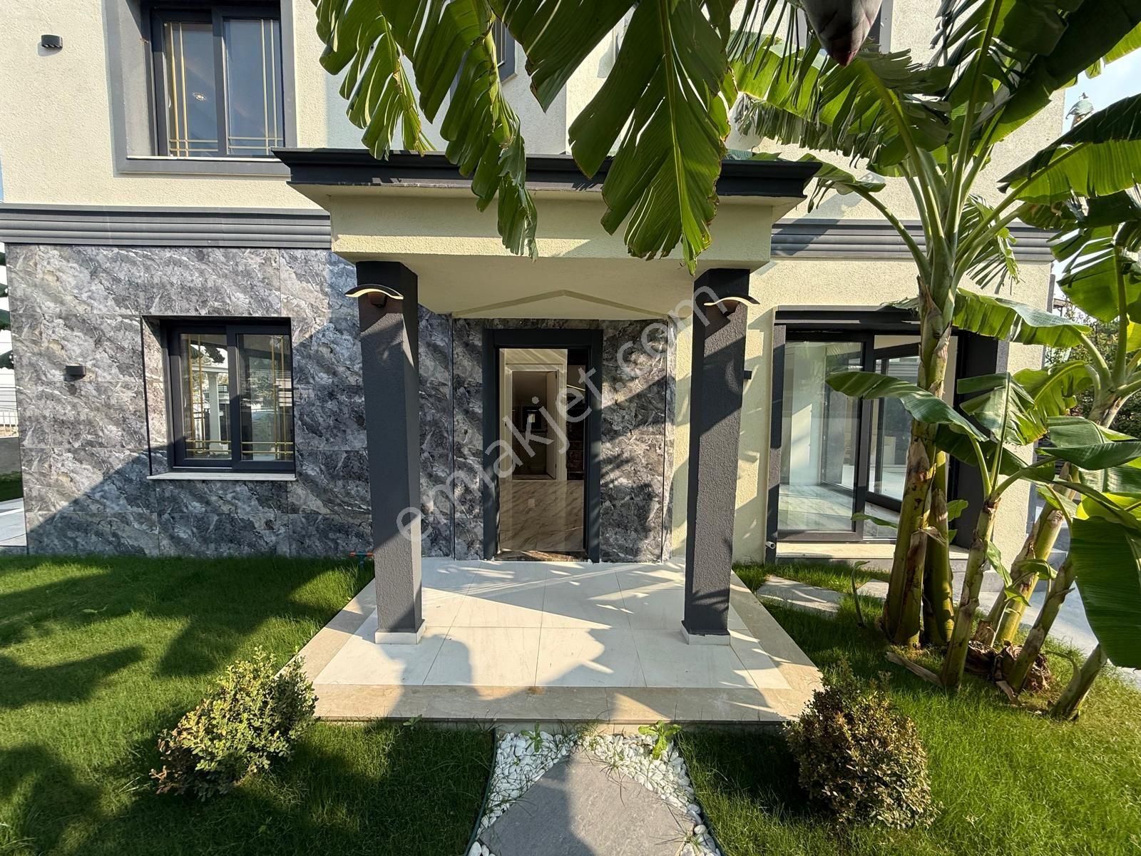 Kuşadası K Denizinde 4+1 Müstakil Sat - Görsel 32