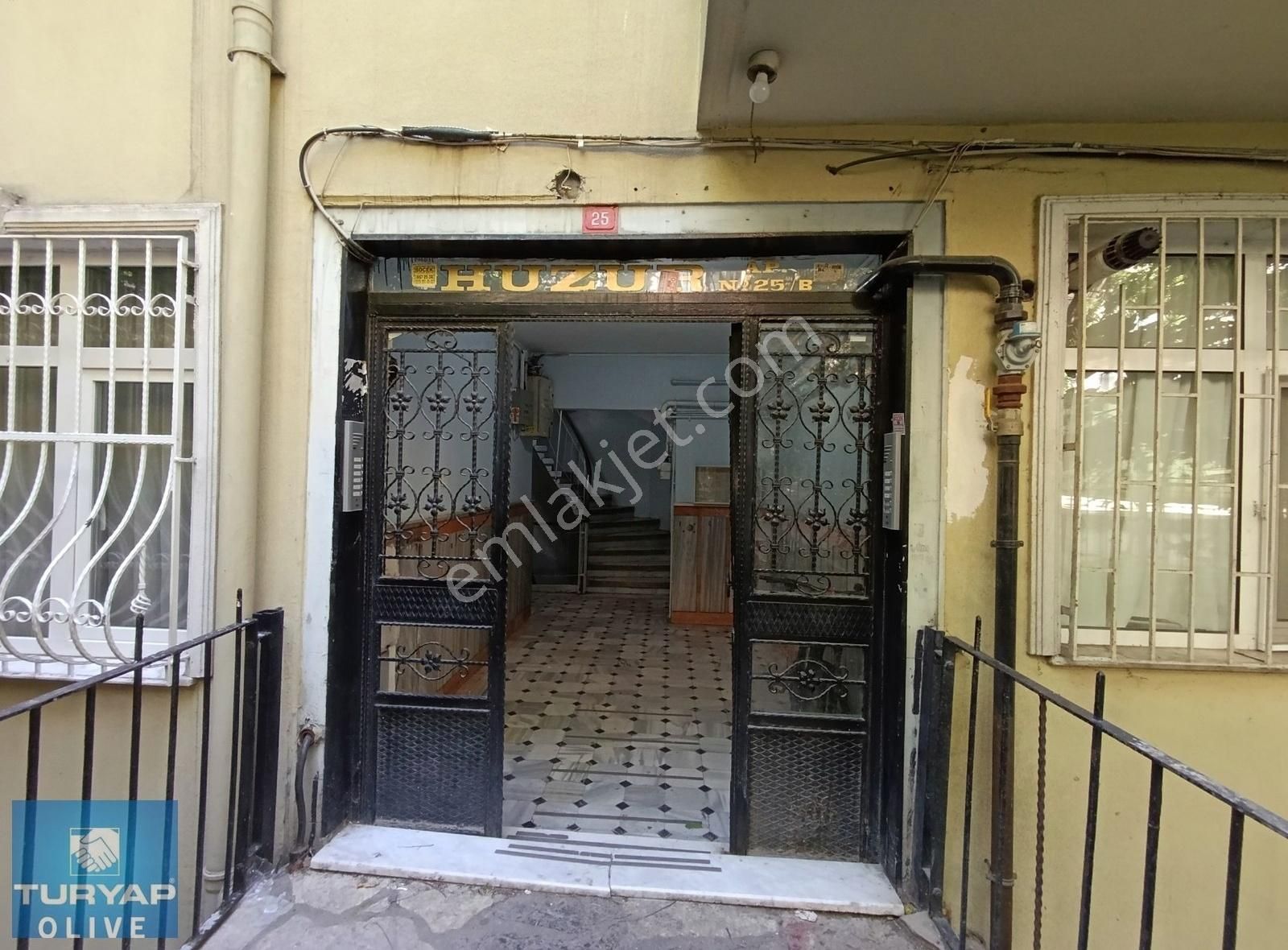 Fatih İskenderpaşa'da Satılık 3+1 Daire 1322 M2 Arsa Alanı Site - Görsel 13