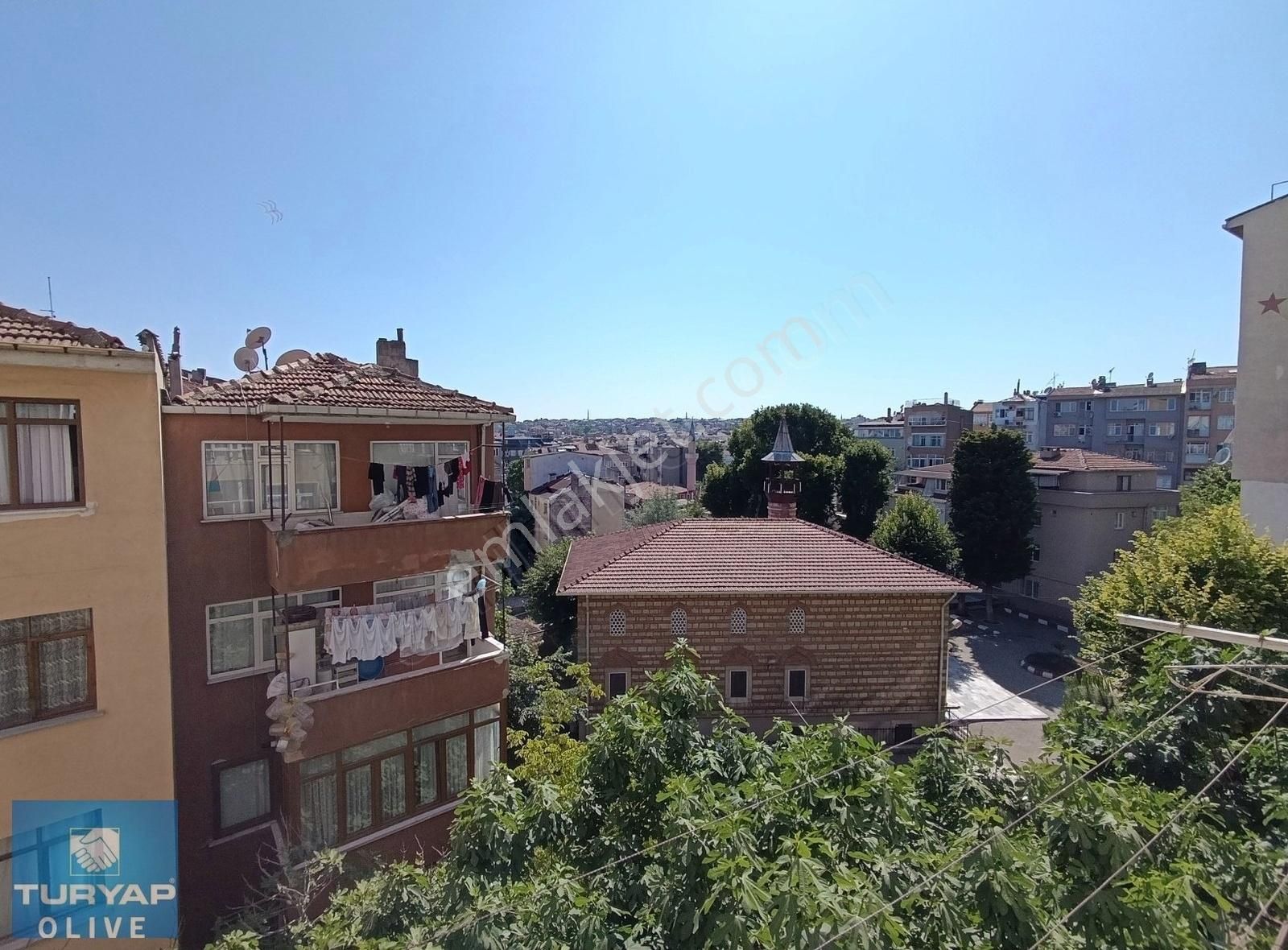 Fatih İskenderpaşa'da Satılık 3+1 Daire 1322 M2 Arsa Alanı Site - Görsel 11