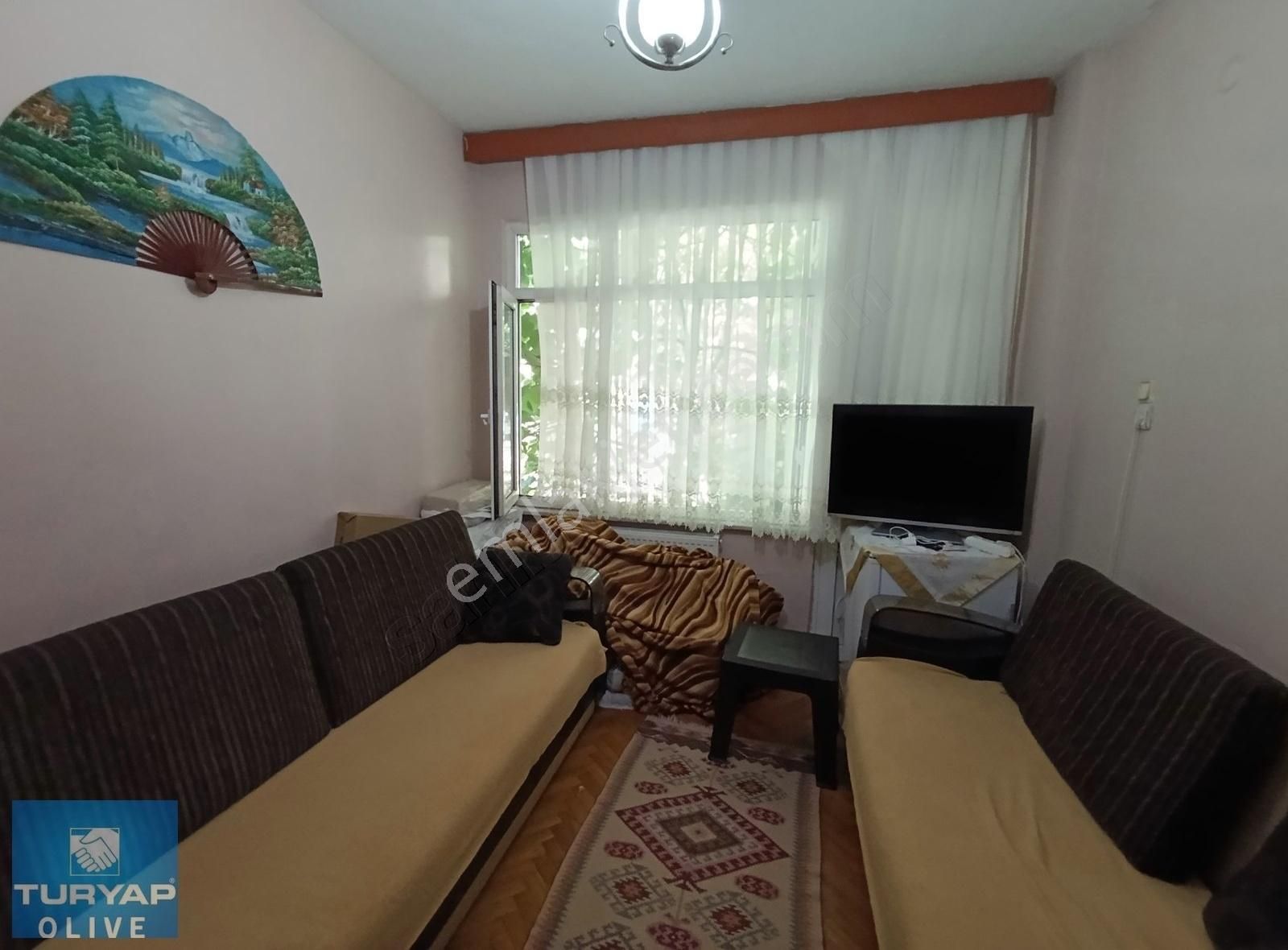 Fatih İskenderpaşa'da Satılık 3+1 Daire 1322 M2 Arsa Alanı Site - Görsel 7