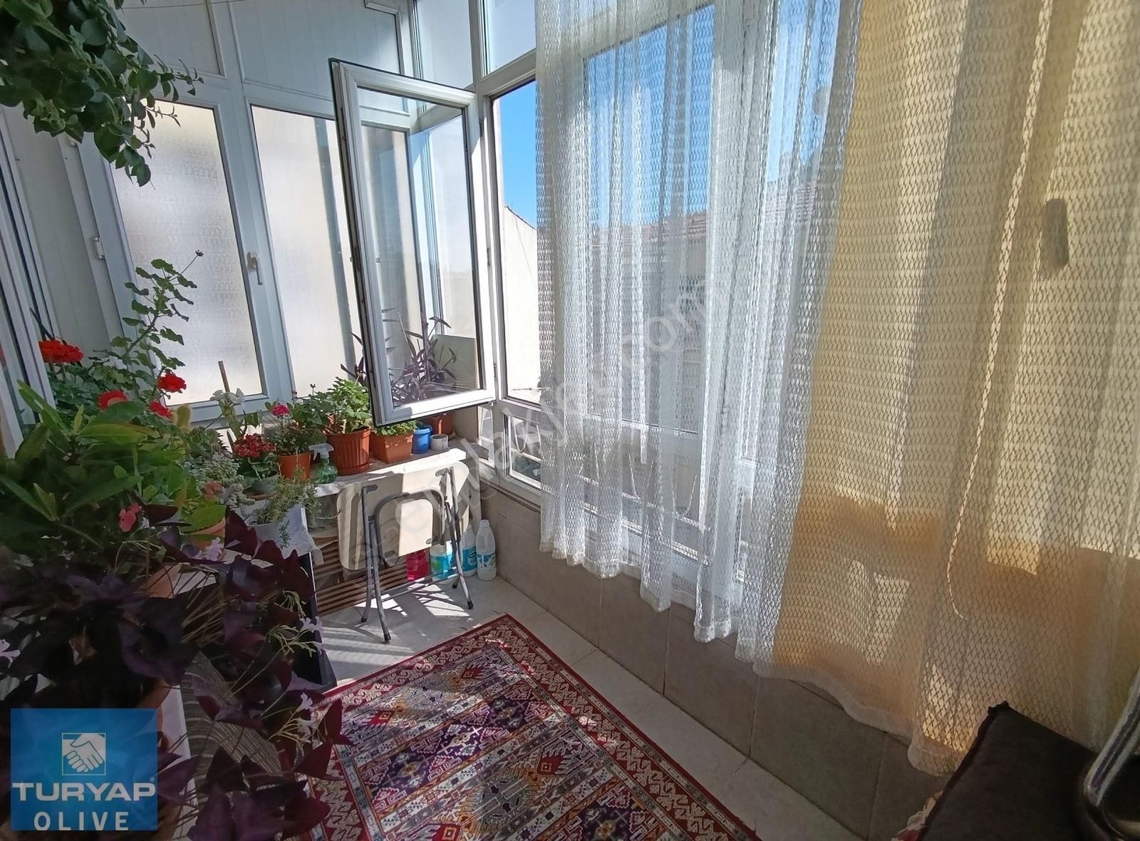 Fatih İskenderpaşa'da Satılık 3+1 Daire 1322 M2 Arsa Alanı Site - Görsel 15