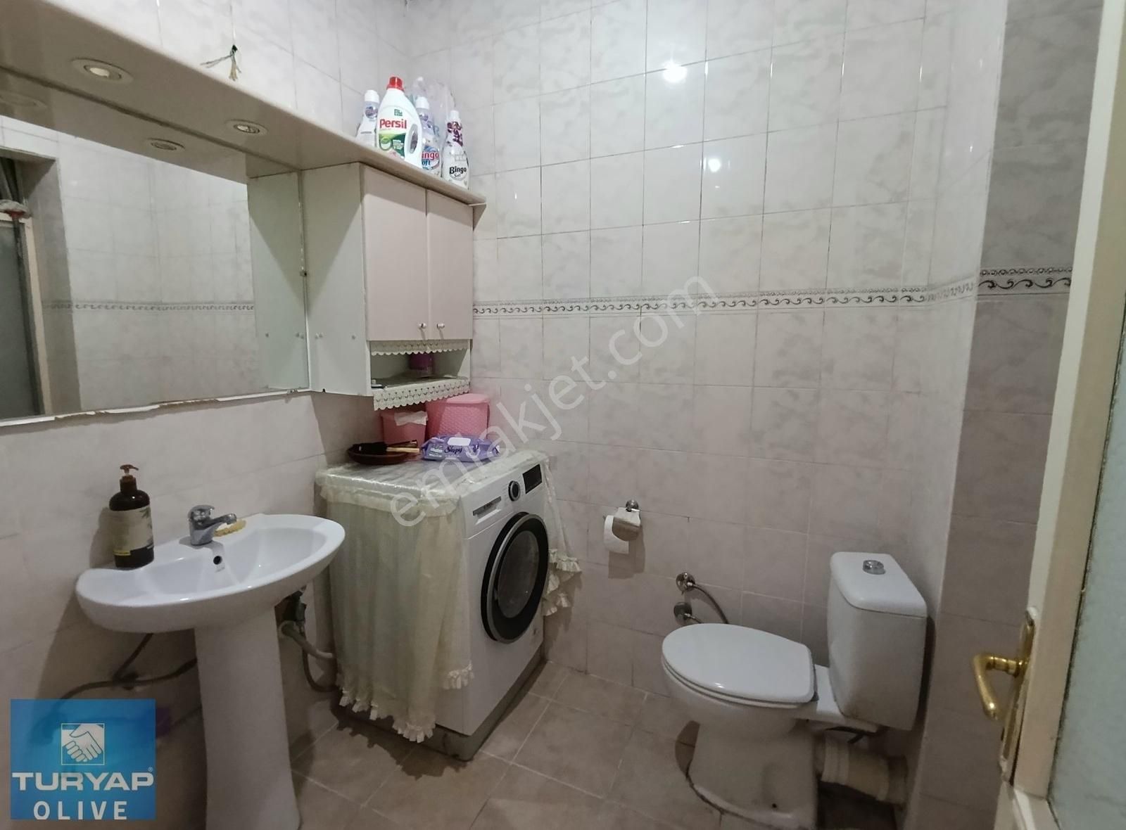 Fatih İskenderpaşa'da Satılık 3+1 Daire 1322 M2 Arsa Alanı Site - Görsel 2