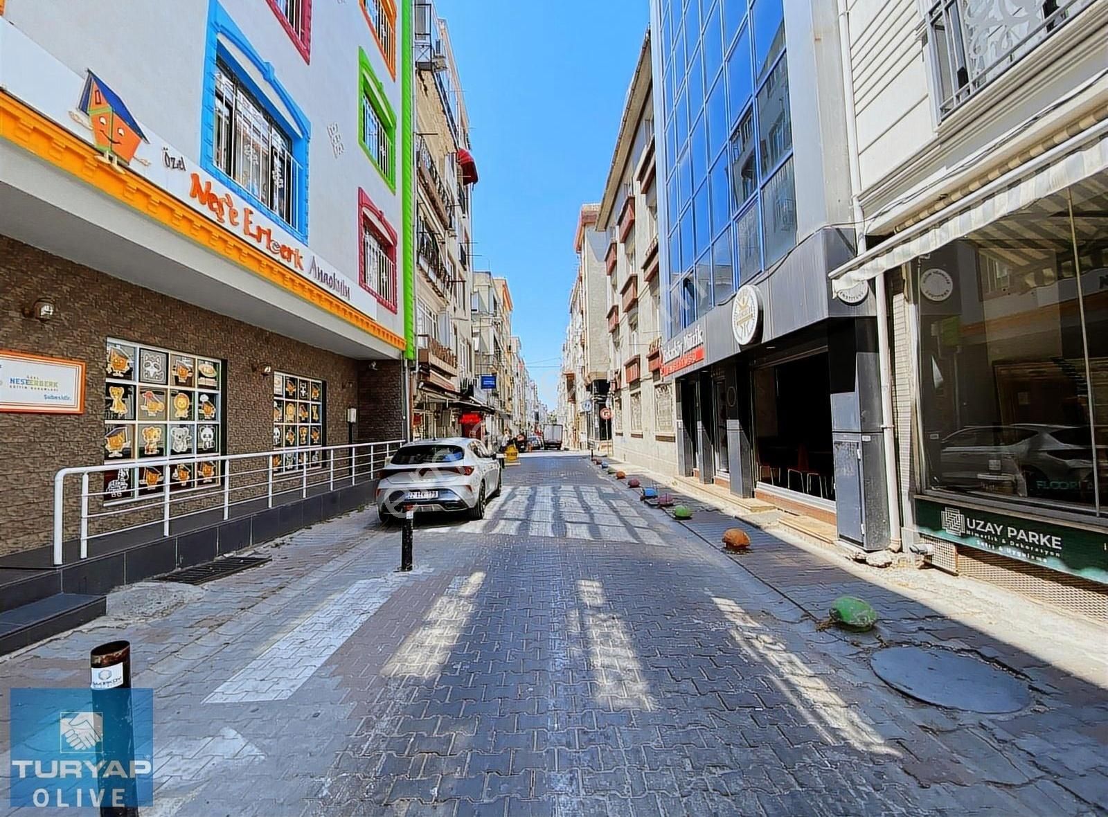 Bakırköy'de Komple Bina Otopark'lı 700 M2 Yatırımlık Fırsat - Görsel 9