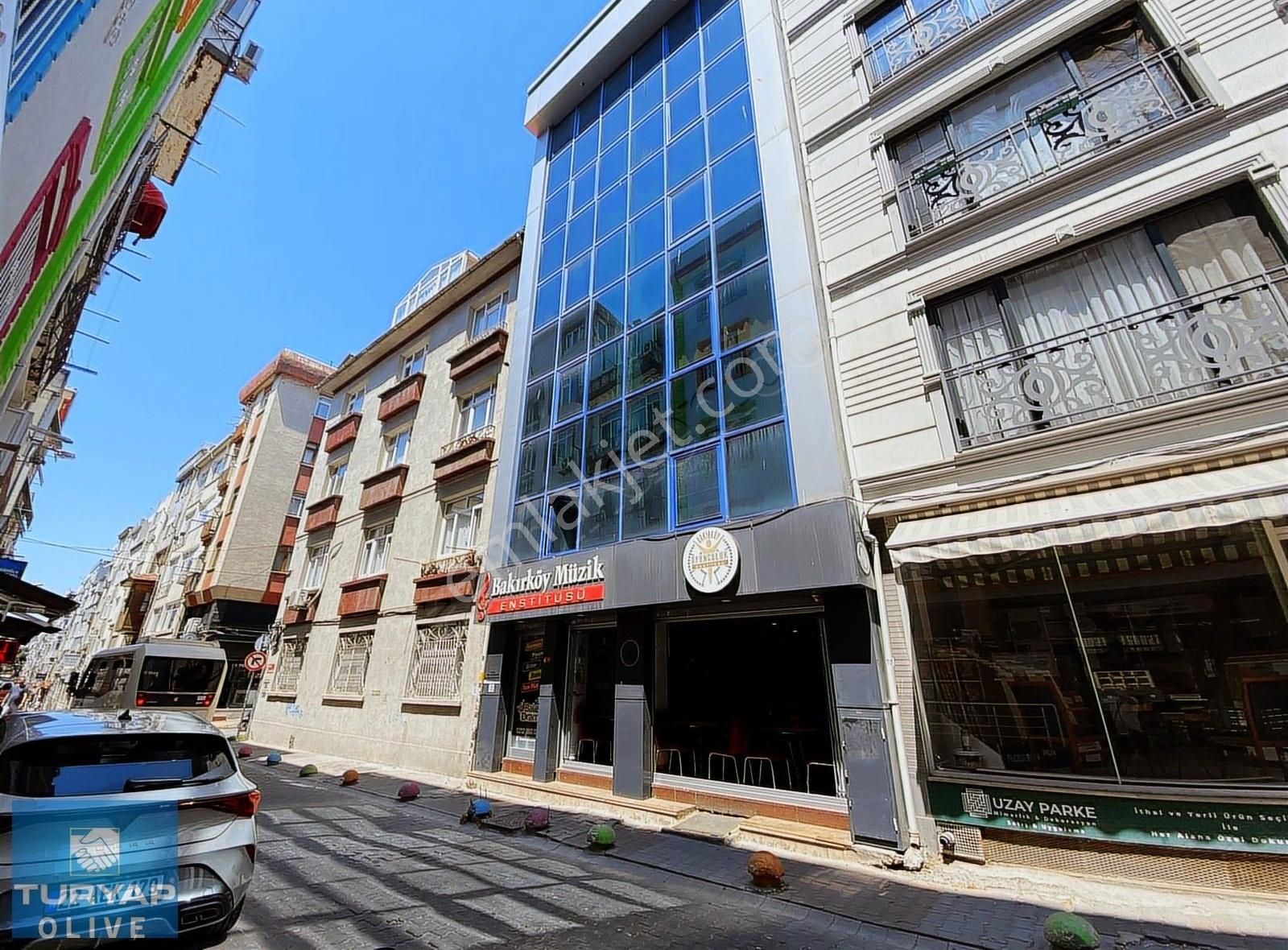 Bakırköy'de Komple Bina Otopark'lı 700 M2 Yatırımlık Fırsat - Görsel 18