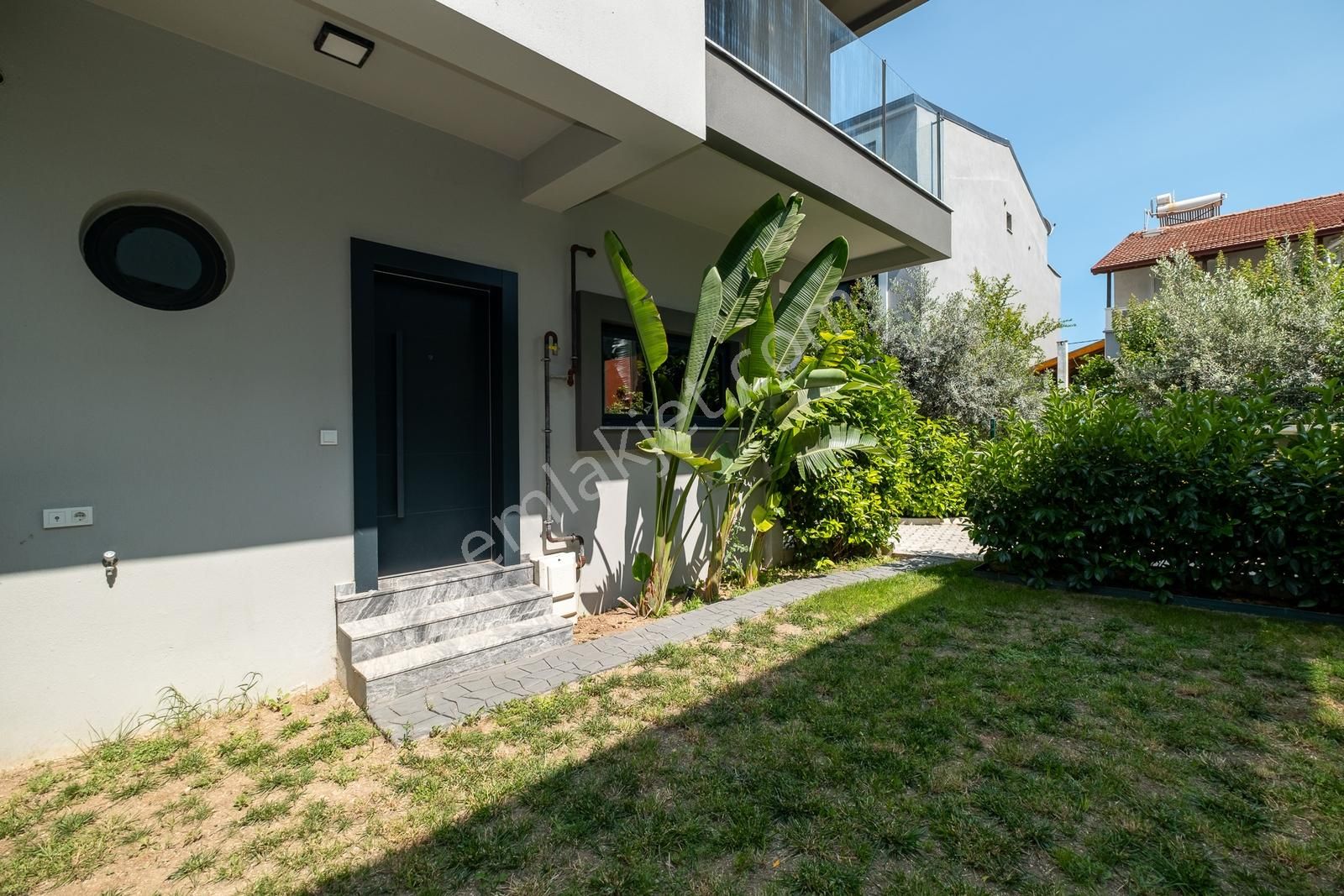 Denize Sıfır, Plajlı Sitede 3+1 Villalar - Görsel 6