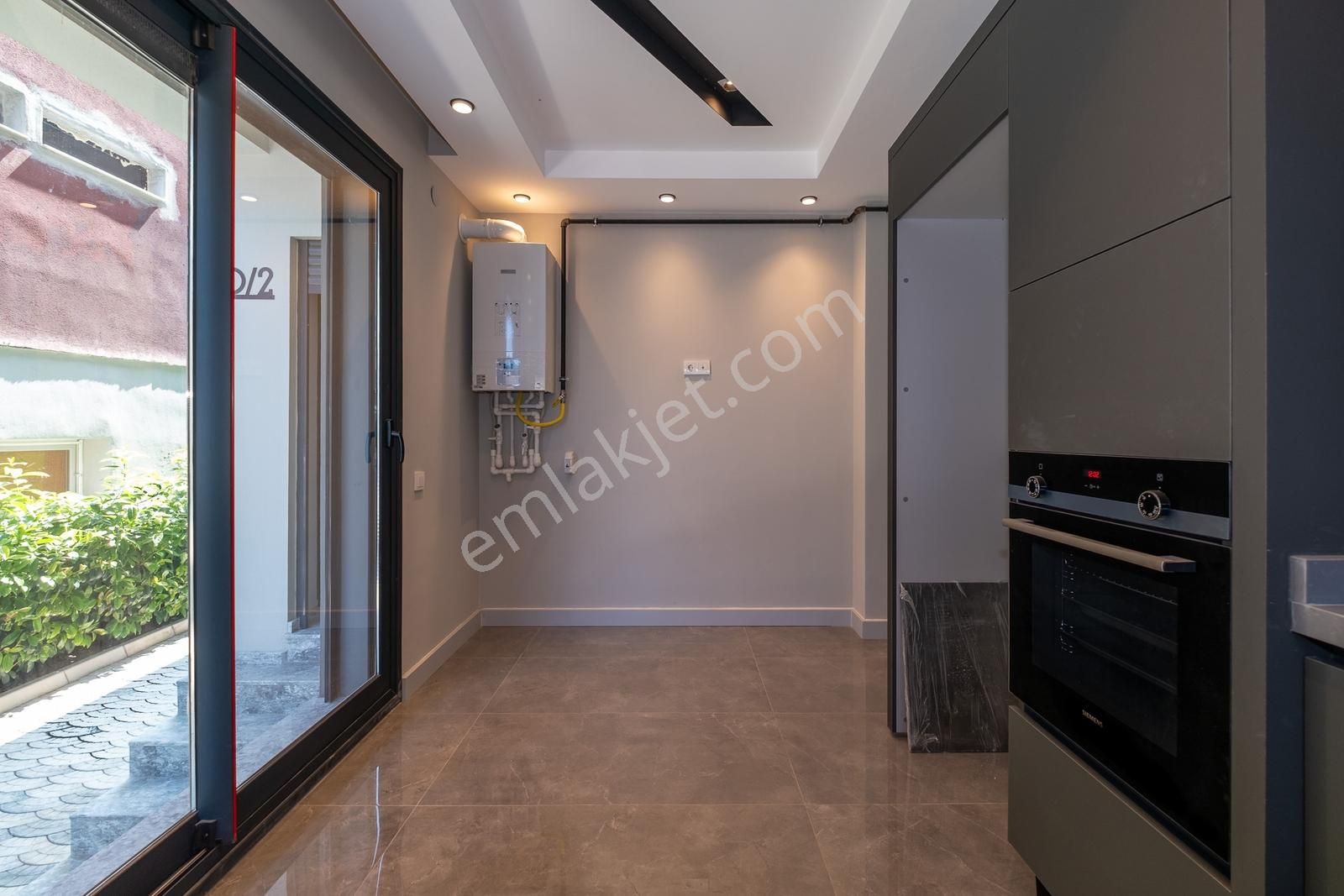 Denize Sıfır, Plajlı Sitede 3+1 Villalar - Görsel 14