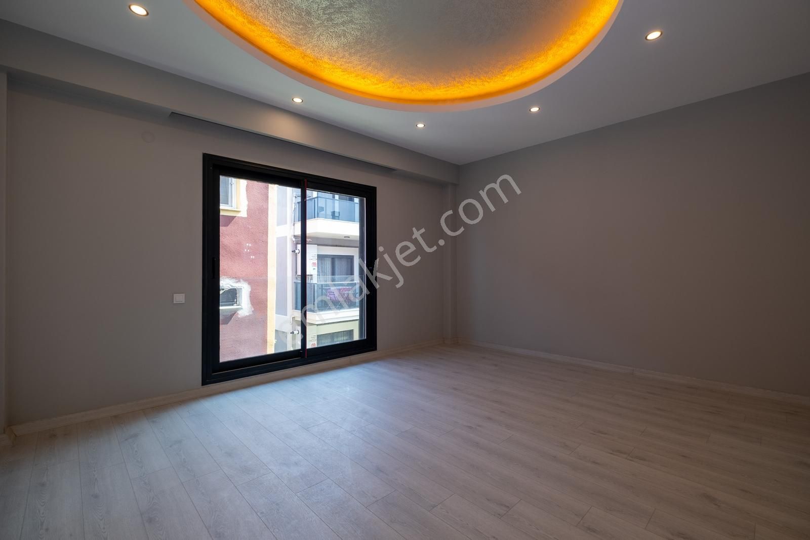 Denize Sıfır, Plajlı Sitede 3+1 Villalar - Görsel 26