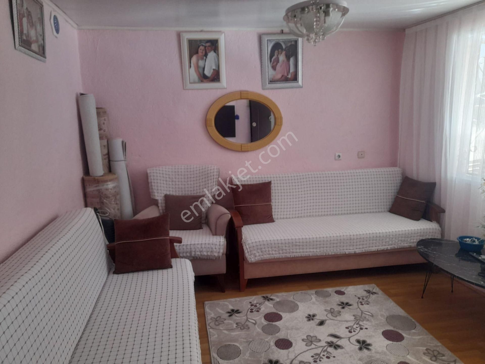 Turgutlu Çepnibektaş Mah Eşyalı Kiralık Müstakil Bahçeli Köy Evi 90m2 2+1 Oda - Görsel 2