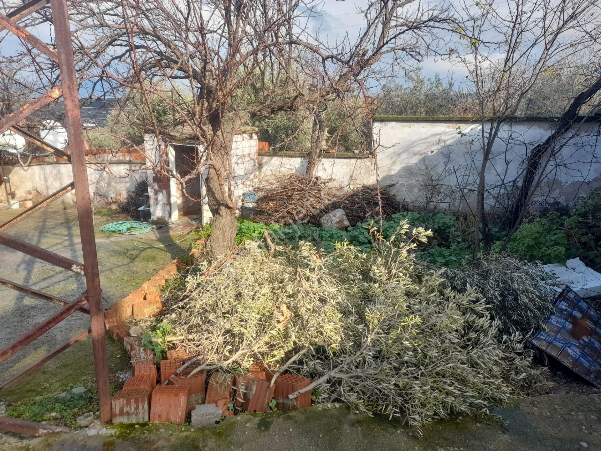 Turgutlu Çepnibektaş Mah Eşyalı Kiralık Müstakil Bahçeli Köy Evi 90m2 2+1 Oda - Görsel 8