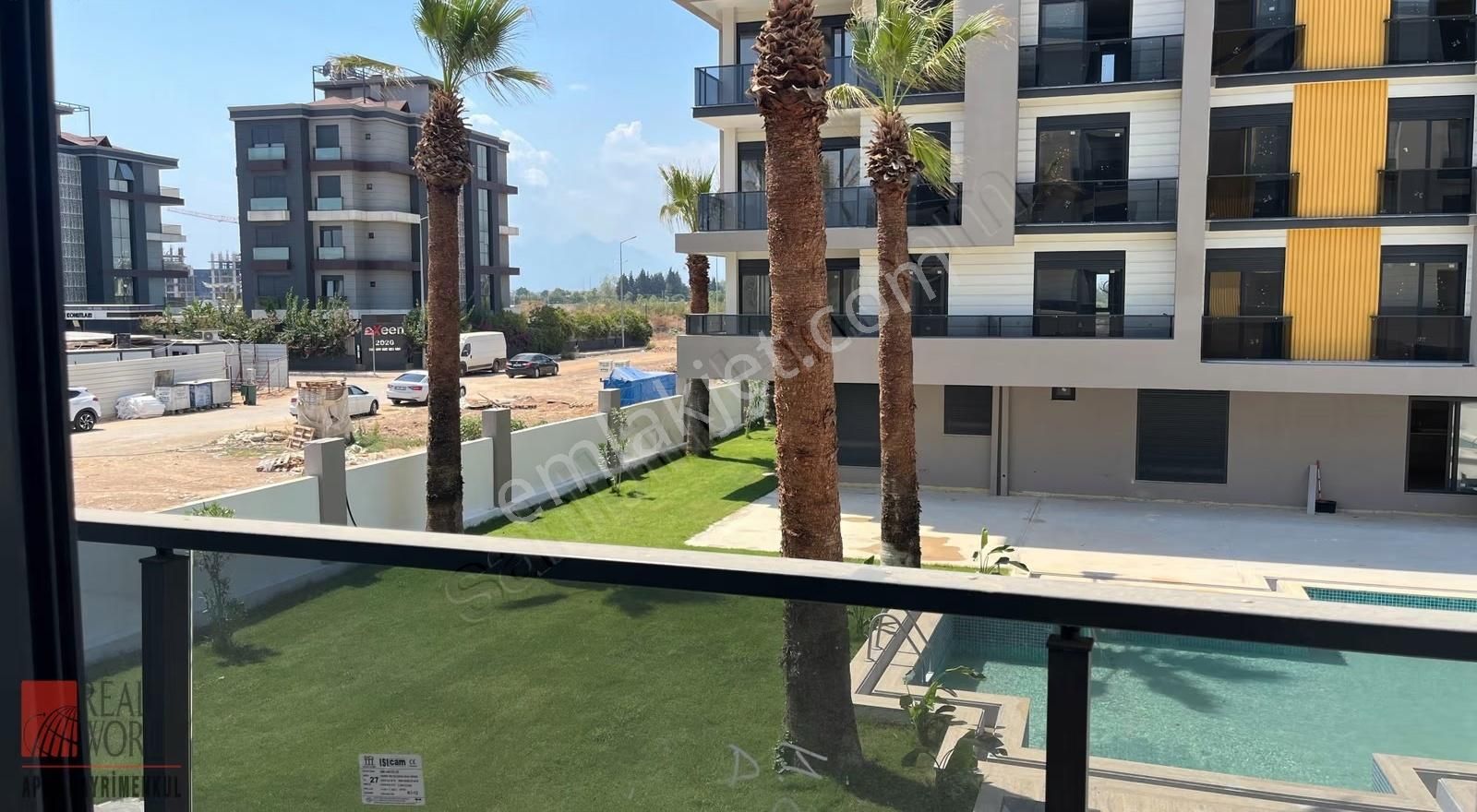 Göksu Riveria Rezidansda Katta 1+1 Fırsat İskanlı Daire - Görsel 8