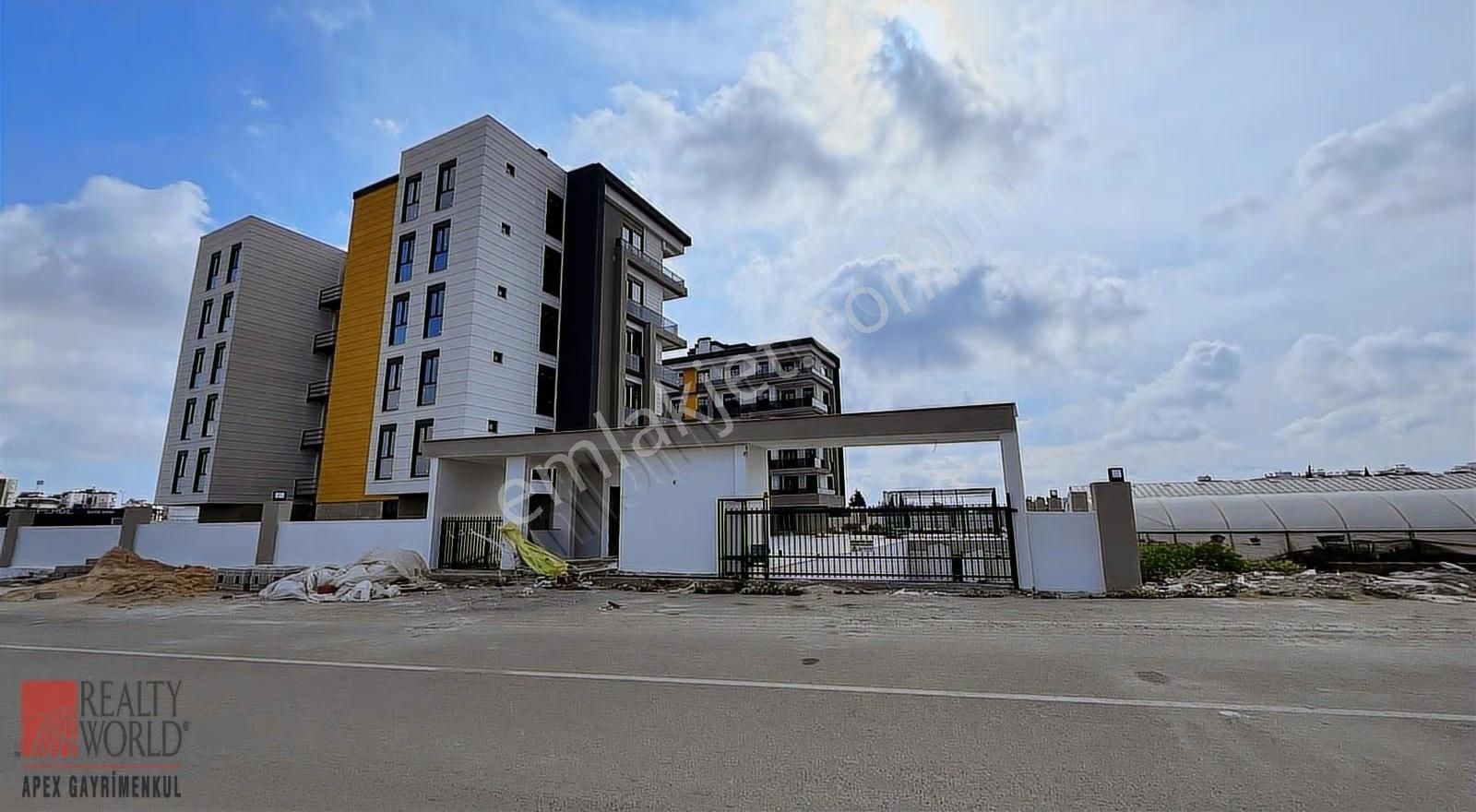 Göksu Riveria Rezidansda Katta 1+1 Fırsat İskanlı Daire - Görsel 7