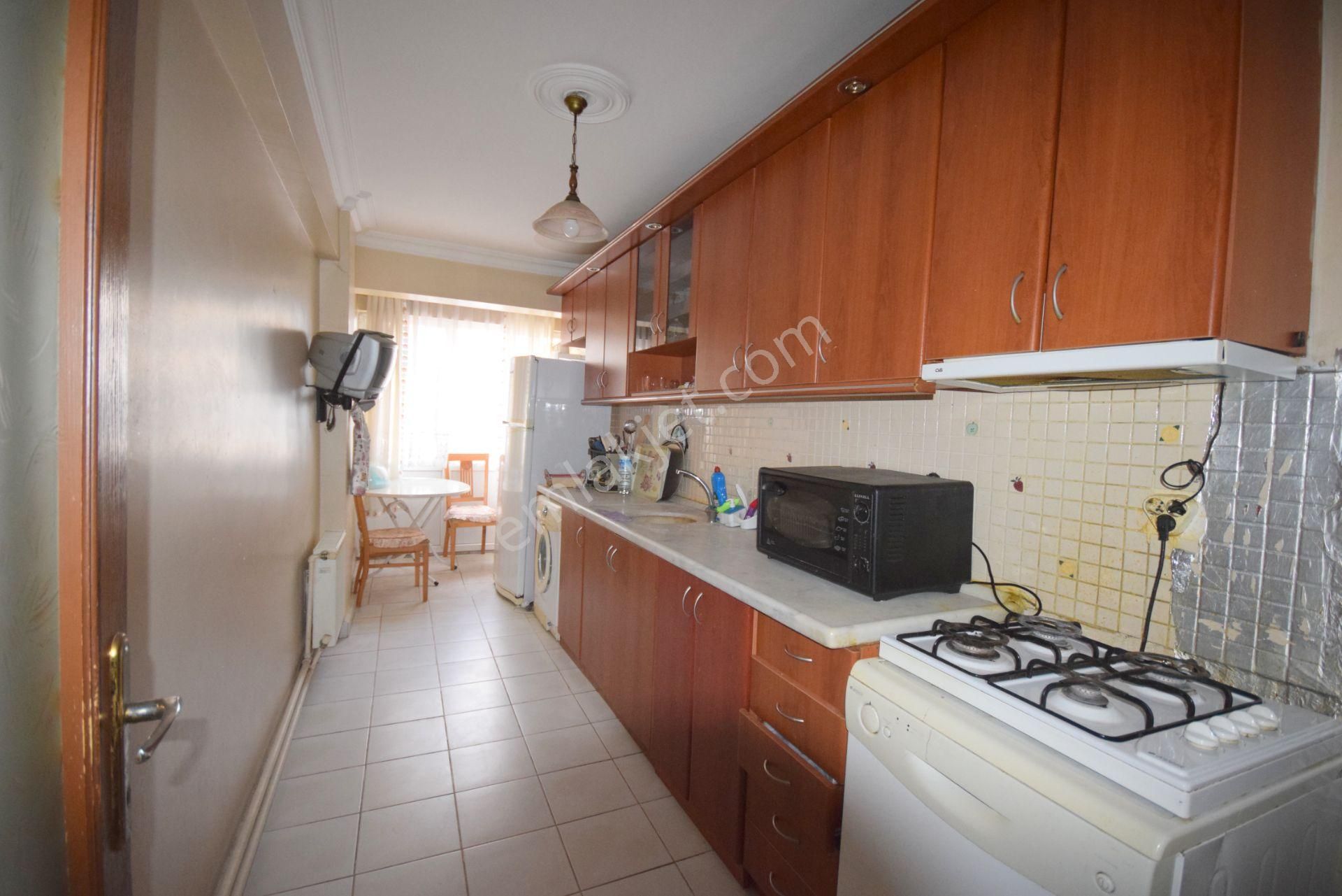 İlk-ev'den Mobilyalı Atayolu Sokakta Bankalarda Arakatta Ön Cephe - Görsel 4