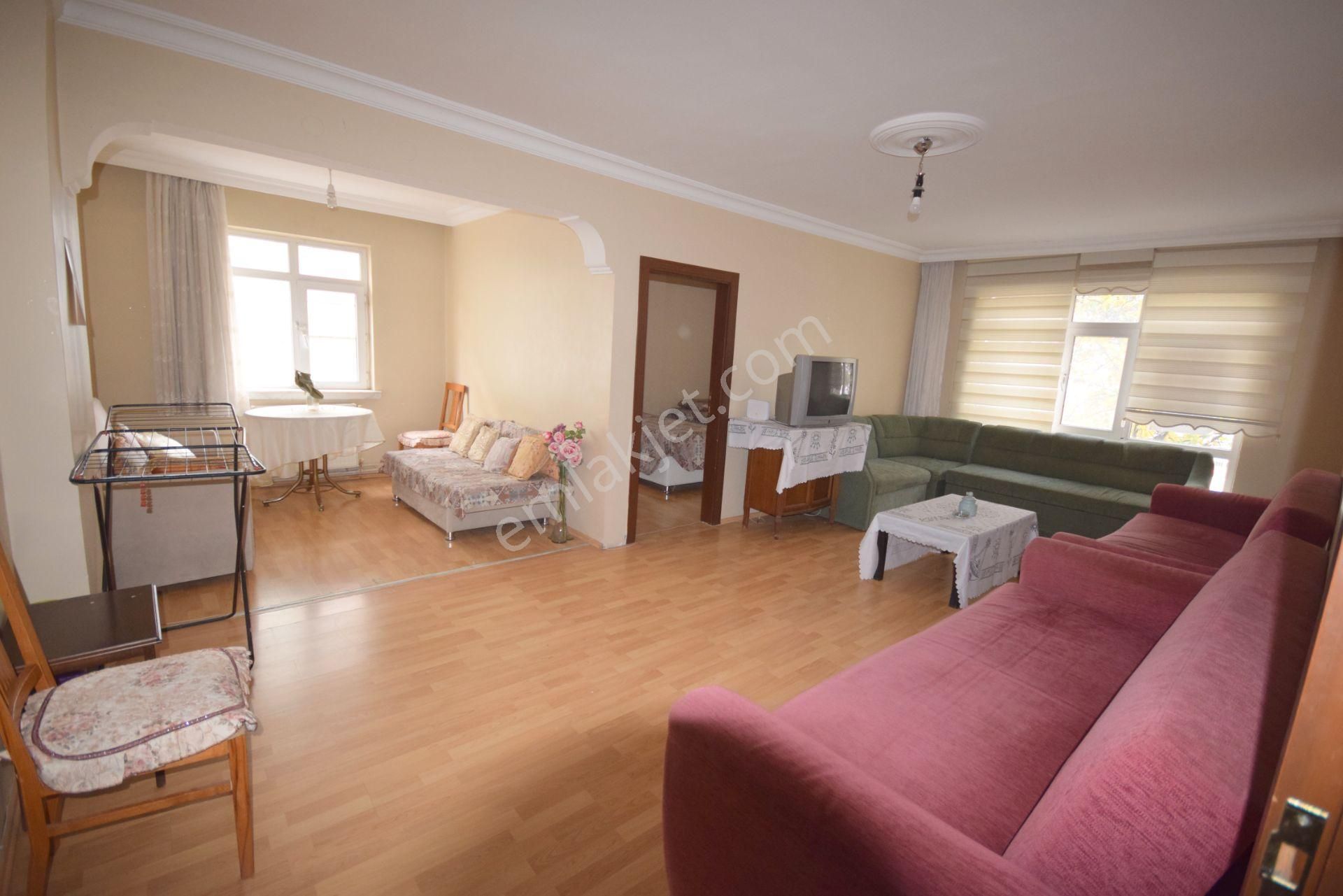 İlk-ev'den Mobilyalı Atayolu Sokakta Bankalarda Arakatta Ön Cephe - Görsel 3