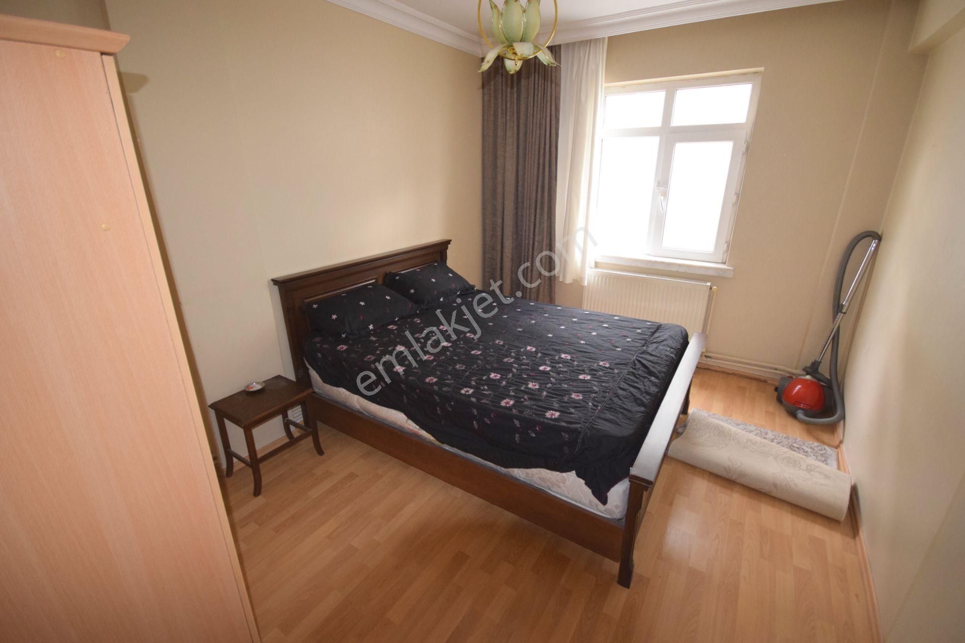 İlk-ev'den Mobilyalı Atayolu Sokakta Bankalarda Arakatta Ön Cephe - Görsel 13