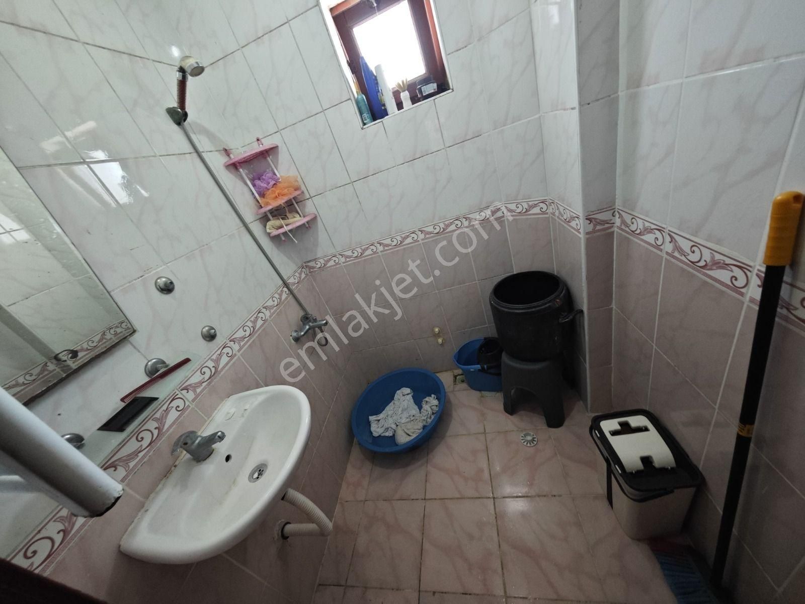 Başak'ta 3 Cephesi Güney Cephe 3 Balkonlu 3+1 Katta Satılık Daire !! - Görsel 16