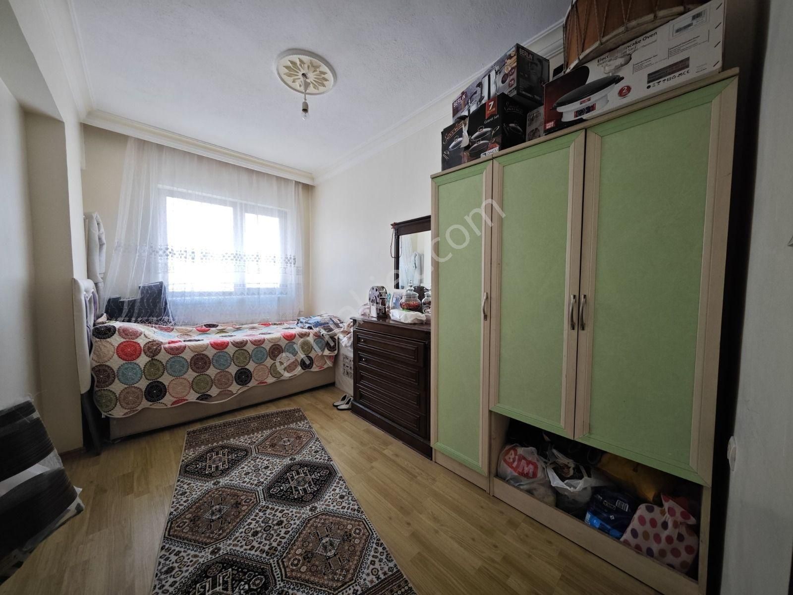 Başak'ta 3 Cephesi Güney Cephe 3 Balkonlu 3+1 Katta Satılık Daire !! - Görsel 11