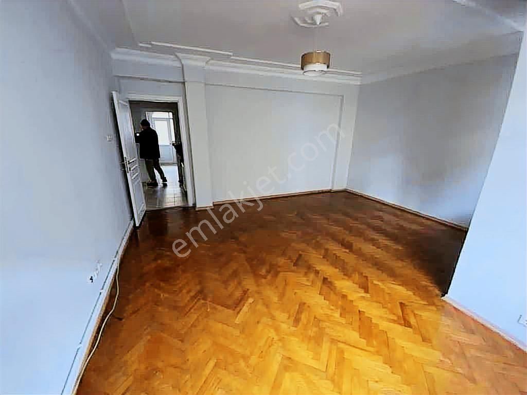 Avcılar Mimarsinan Cad. 3+1 110 M2 3. Kat - Görsel 13