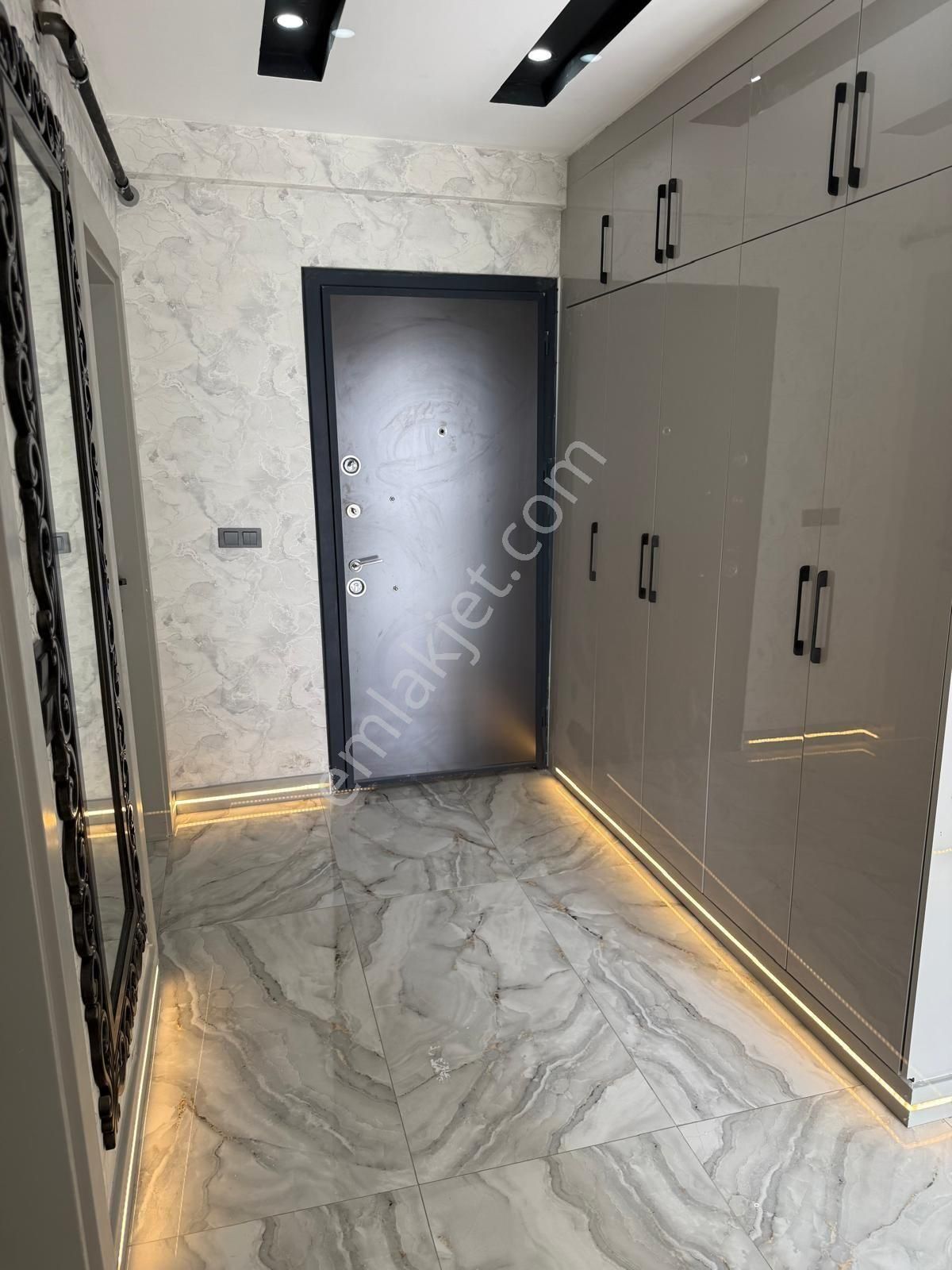 Bilge Emlaktan Abdülhamithanda Satlık 3.5+1 Daire - Görsel 11