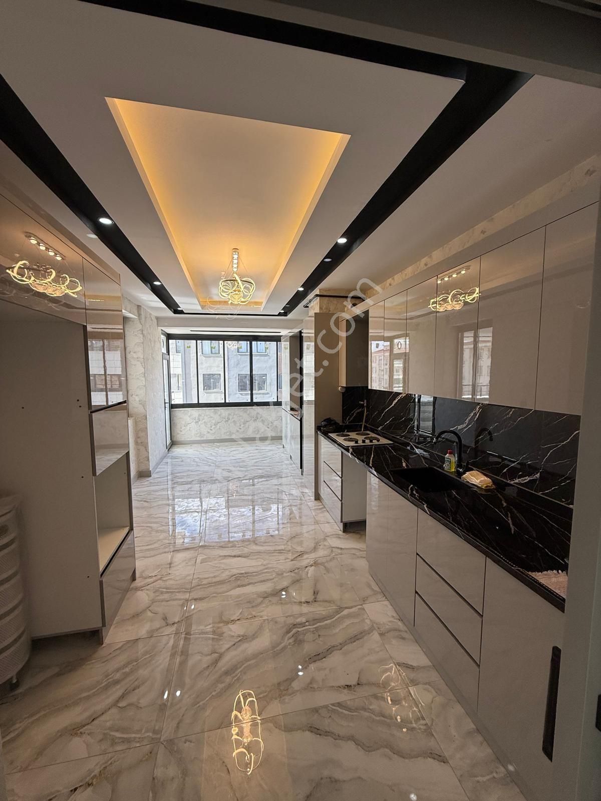 Bilge Emlaktan Abdülhamithanda Satlık 3.5+1 Daire - Görsel 2