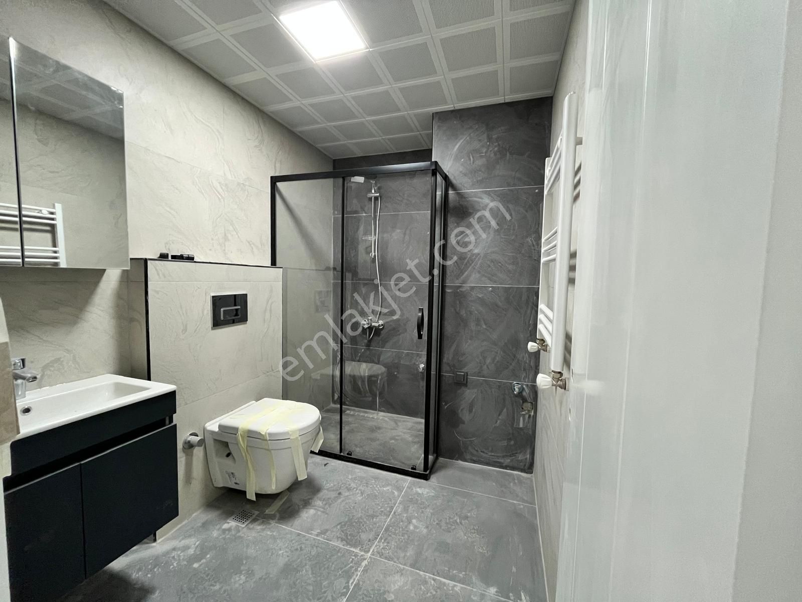 Bahçelievler 'de Denize Yürüme Mesafesinde Arakat Lüks Daire - Görsel 4