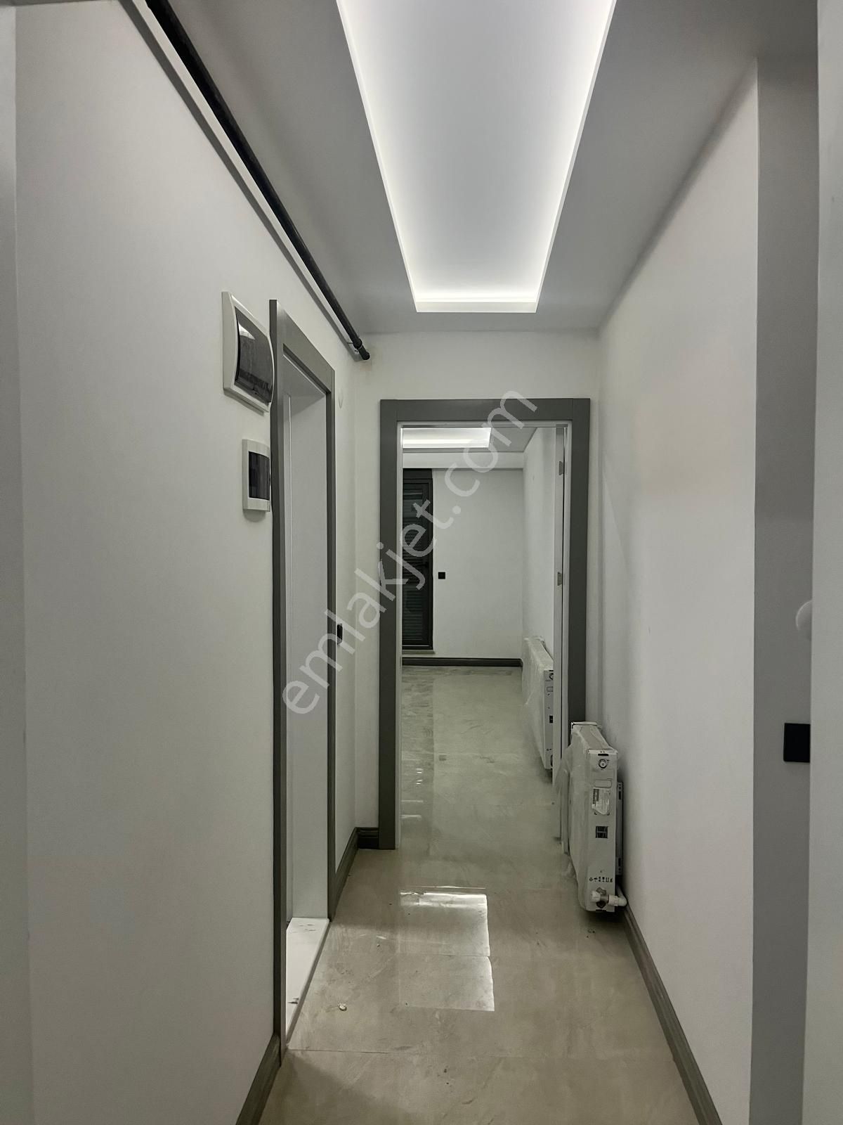 Bahçelievler 'de Denize Yürüme Mesafesinde Arakat Lüks Daire - Görsel 6