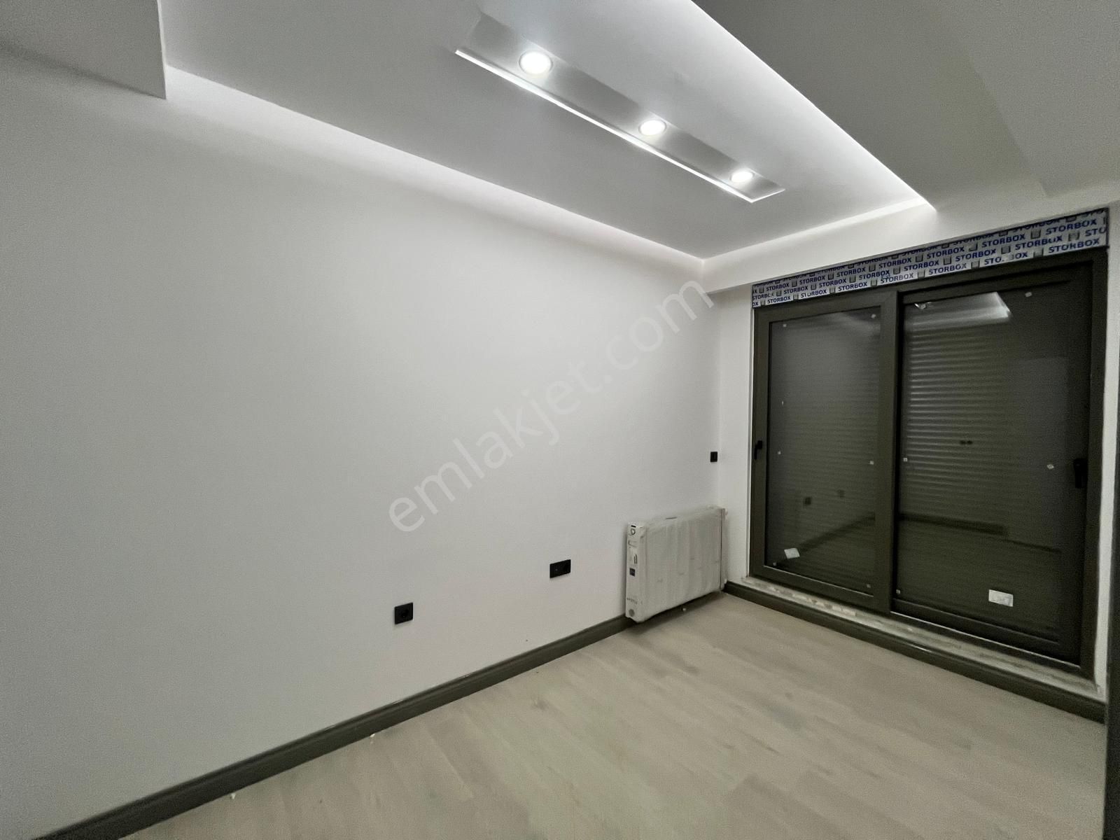 Bahçelievler 'de Denize Yürüme Mesafesinde Arakat Lüks Daire - Görsel 5