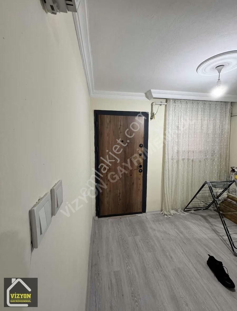 Tuzla Orta Mahallede Satılık İçi Tamamen Yenilenmiş Daire - Görsel 7