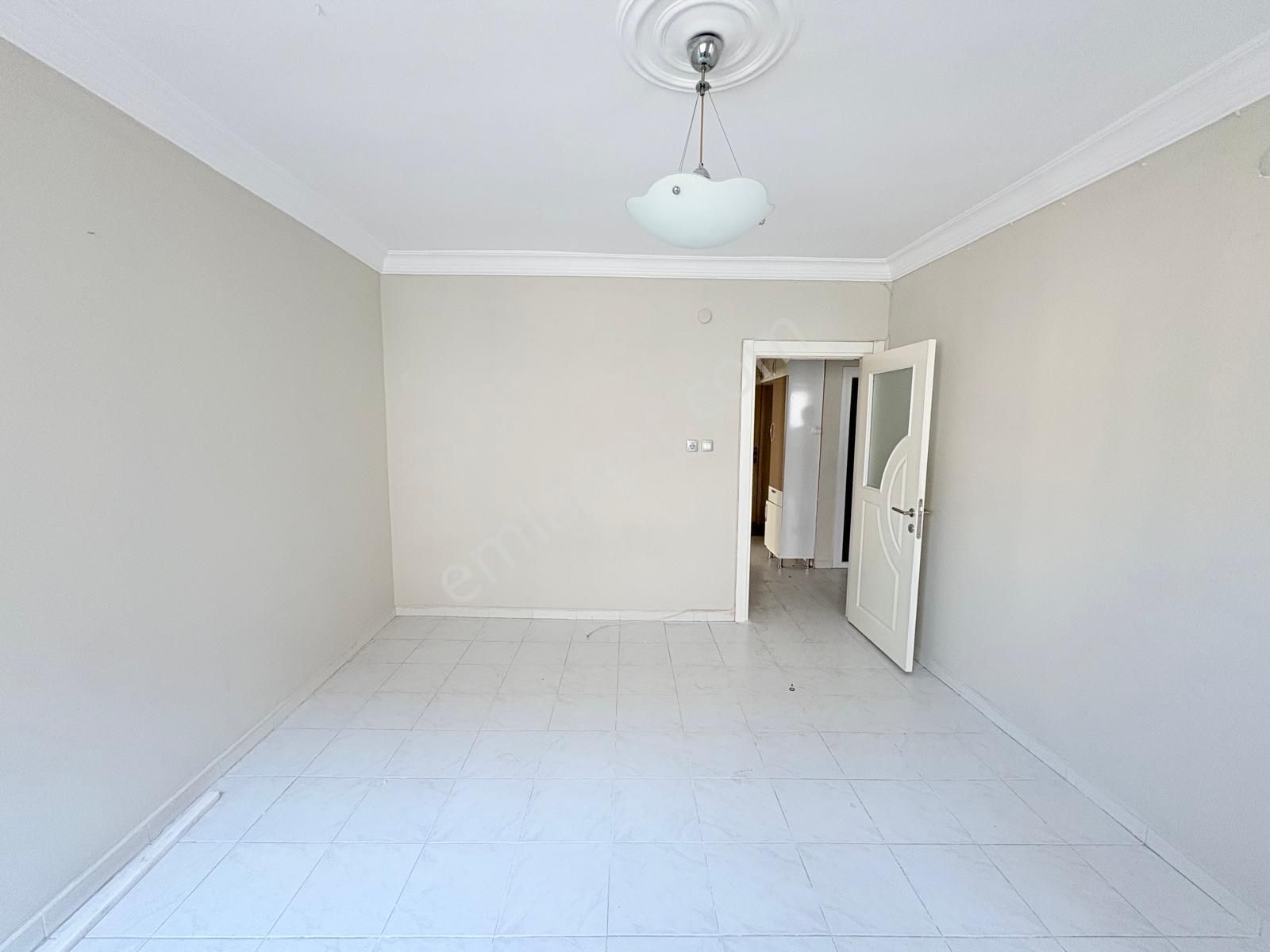 Prestij'den Bahçelievler'de Geniş Oturumlu Tertemiz 3+1 Daire - Görsel 11