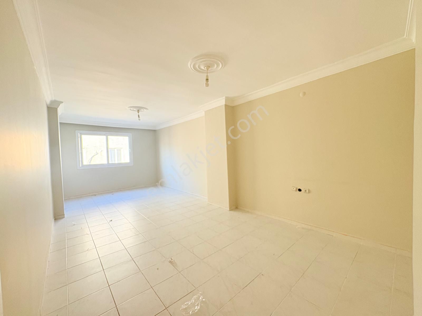 Prestij'den Bahçelievler'de Geniş Oturumlu Tertemiz 3+1 Daire