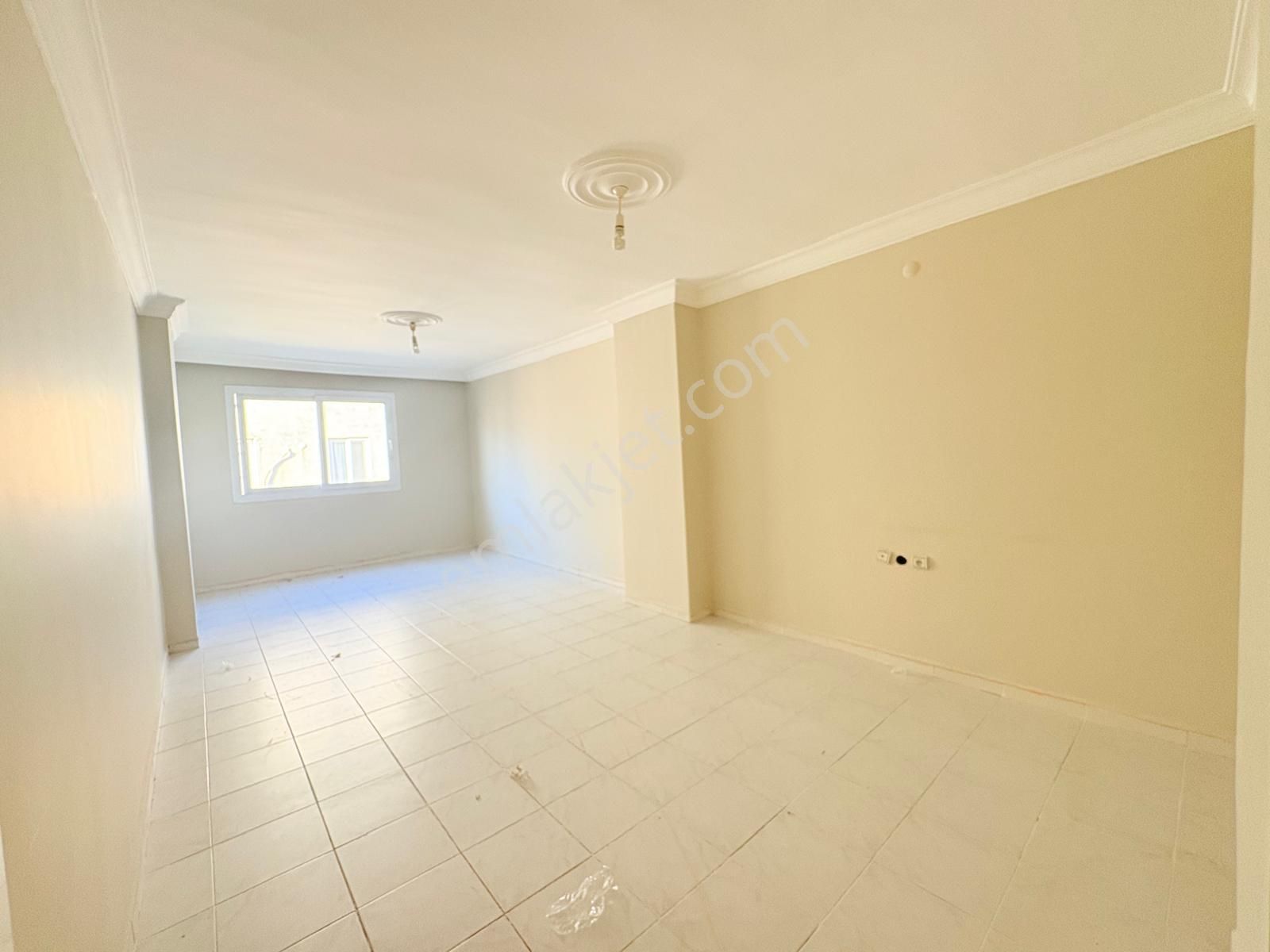 Prestij'den Bahçelievler'de Geniş Oturumlu Tertemiz 3+1 Daire - Görsel 3