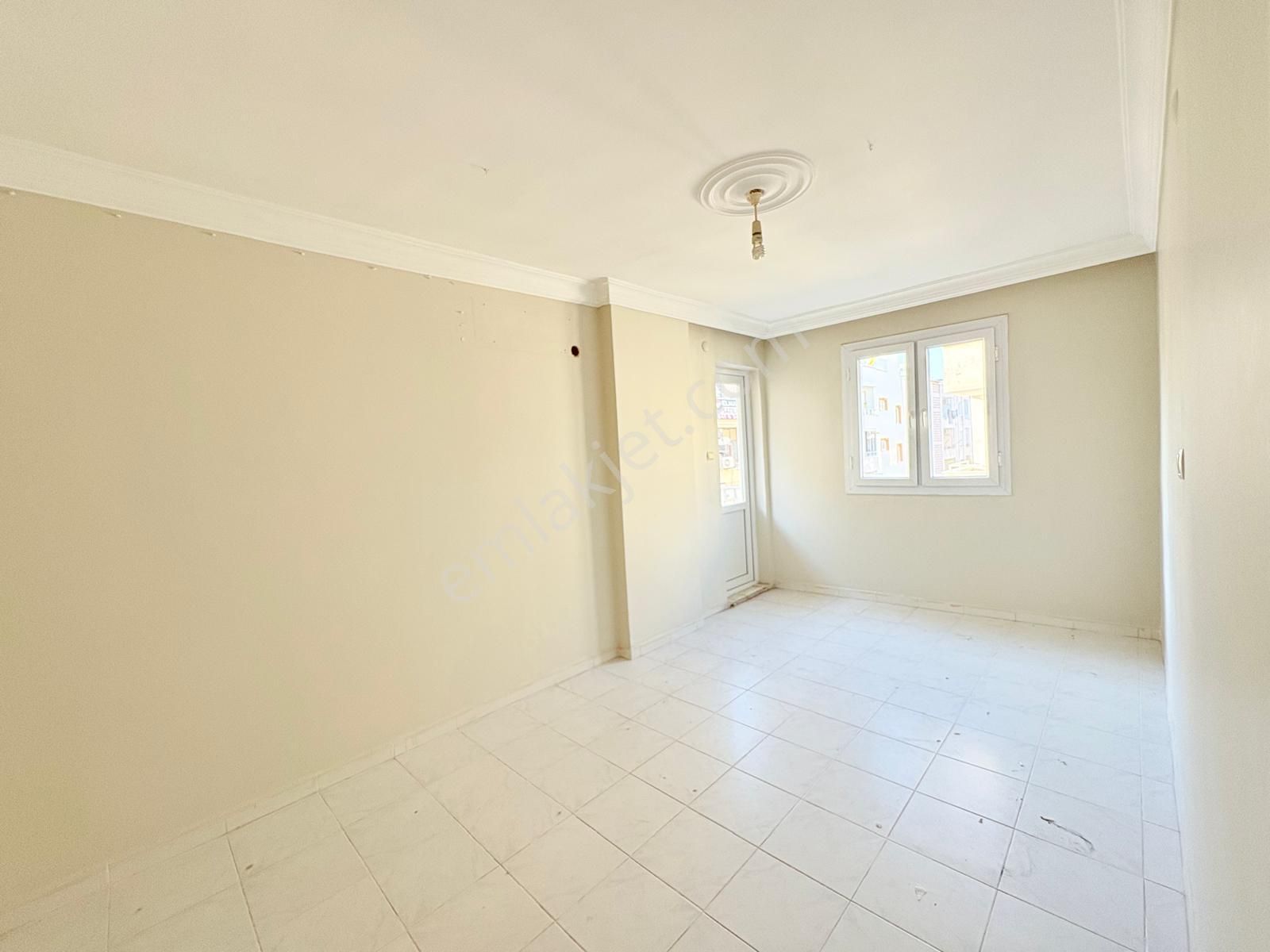 Prestij'den Bahçelievler'de Geniş Oturumlu Tertemiz 3+1 Daire - Görsel 5