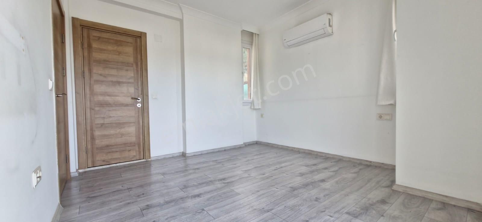 Goldhouse Dan Satılık Sahile Yakın Konumda Müstakil Villa 3+2 - Görsel 22