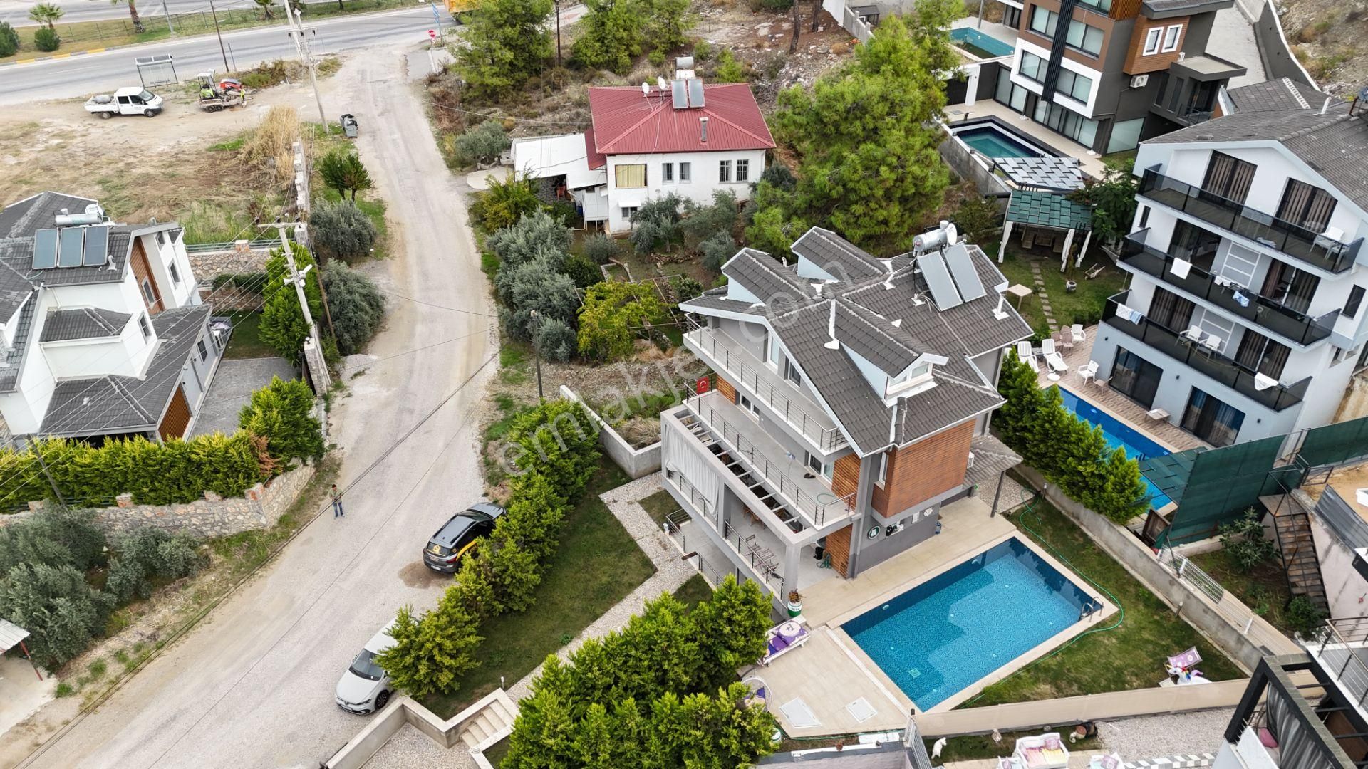 Goldhouse Dan Satılık Sahile Yakın Konumda Müstakil Villa 3+2 - Görsel 3