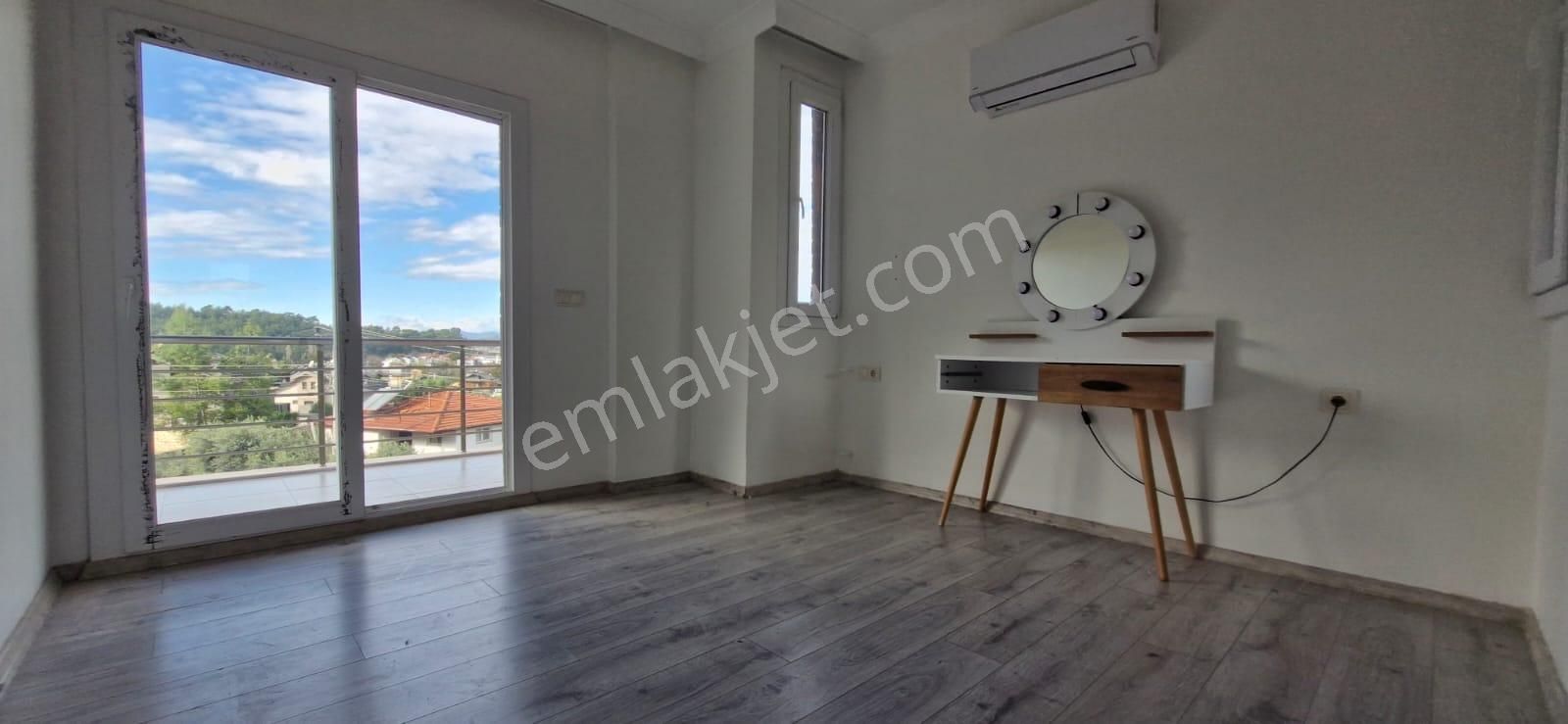 Goldhouse Dan Satılık Sahile Yakın Konumda Müstakil Villa 3+2 - Görsel 26