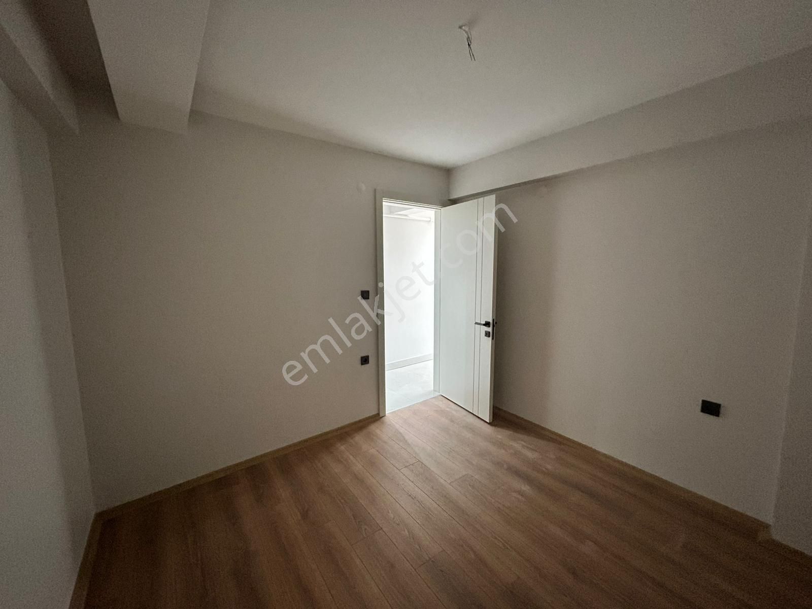 İnönü Cadde Üstünde 3+1 Full Bakımlı Ferah Doğalgazlı - Görsel 6