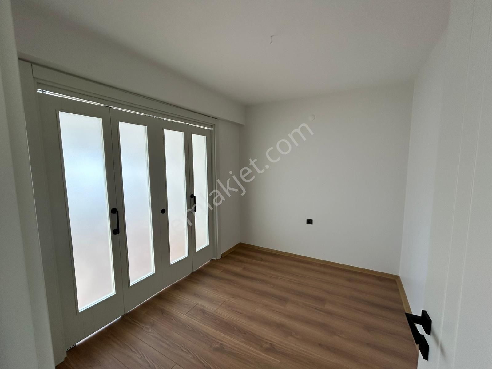 İnönü Cadde Üstünde 3+1 Full Bakımlı Ferah Doğalgazlı - Görsel 8