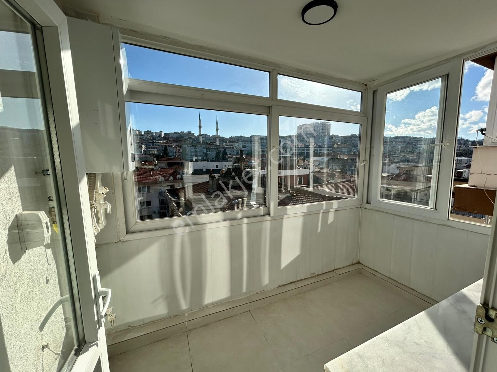 İnönü Cadde Üstünde 3+1 Full Bakımlı Ferah Doğalgazlı - Görsel 14