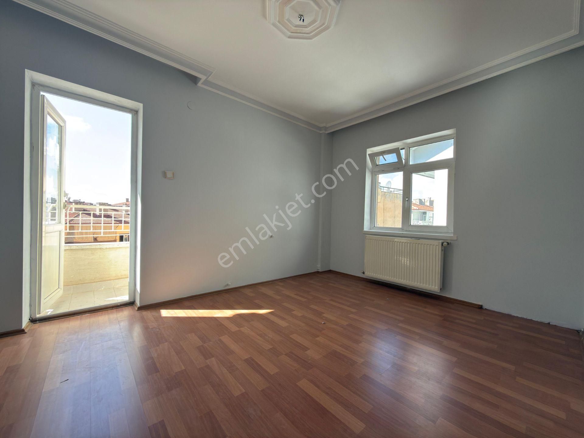 Kalecik Emlak'tan Fatih Mah.çarşı İçinde 3.kat 3+1 Yapılı Daire - Görsel 9