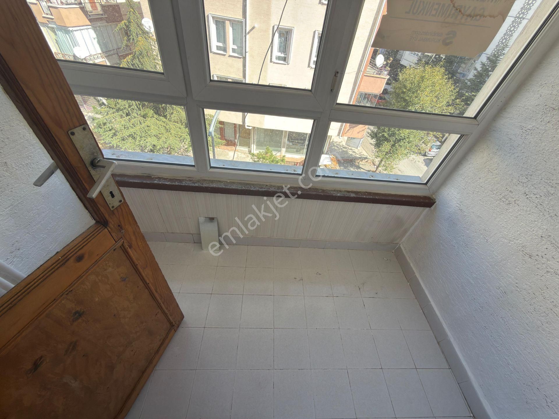 Kalecik Emlak'tan Fatih Mah.çarşı İçinde 3.kat 3+1 Yapılı Daire - Görsel 18