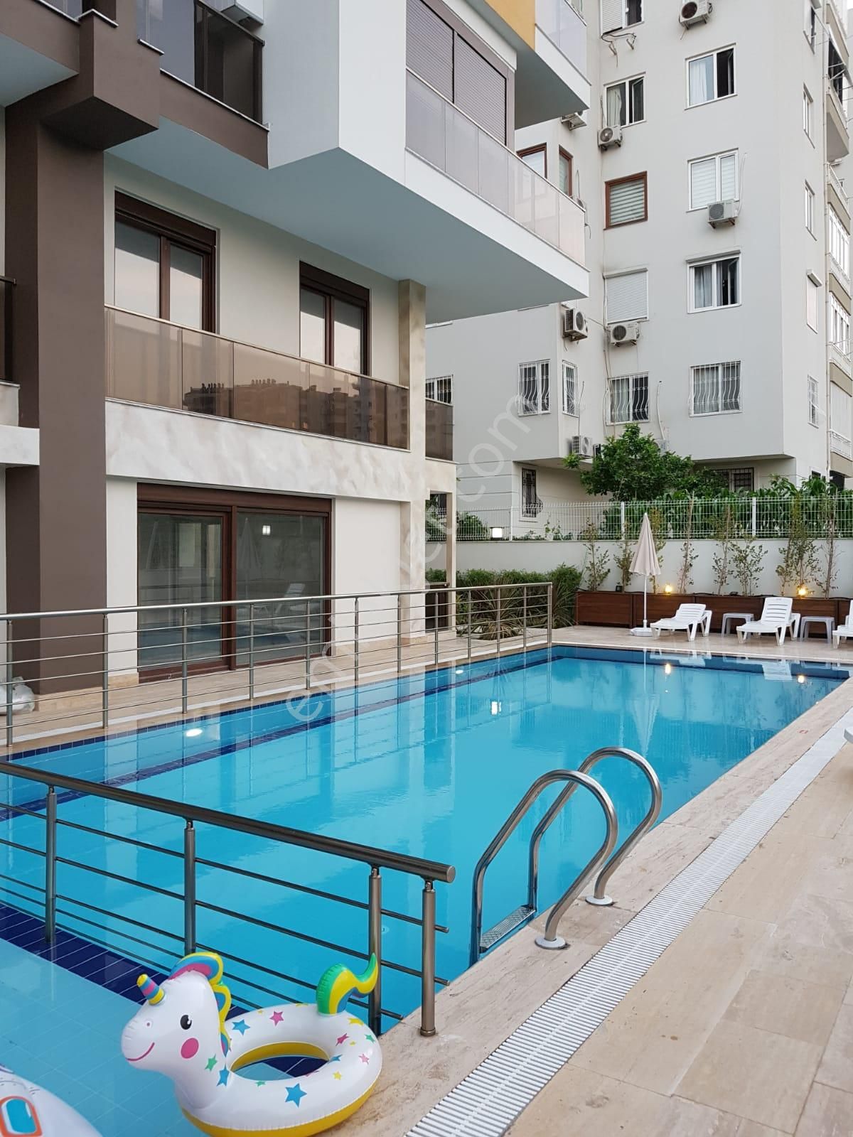 Konyaaltı Gürsu 'da Sahile Çok Yakın 4+1