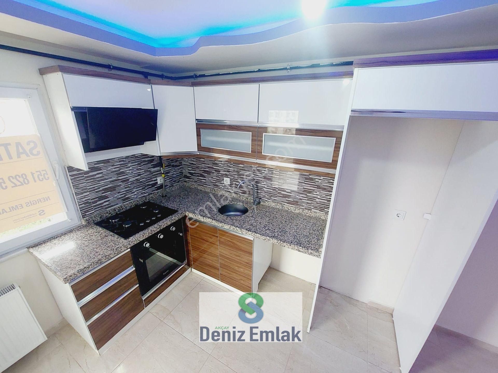 Denizden Akçayda Ön Cephe Asansörlü Ebeveynli Satılık 2+1 Daire. - Görsel 2