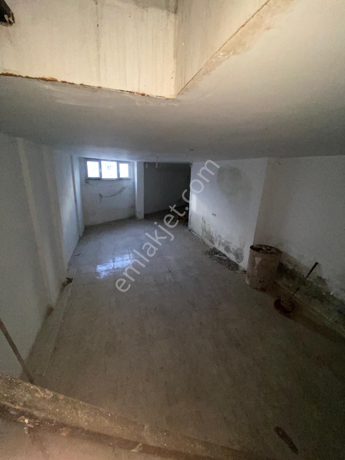 Atatürk Mahallesinde Geniş Depolu Kiralık Dükkan - Görsel 8